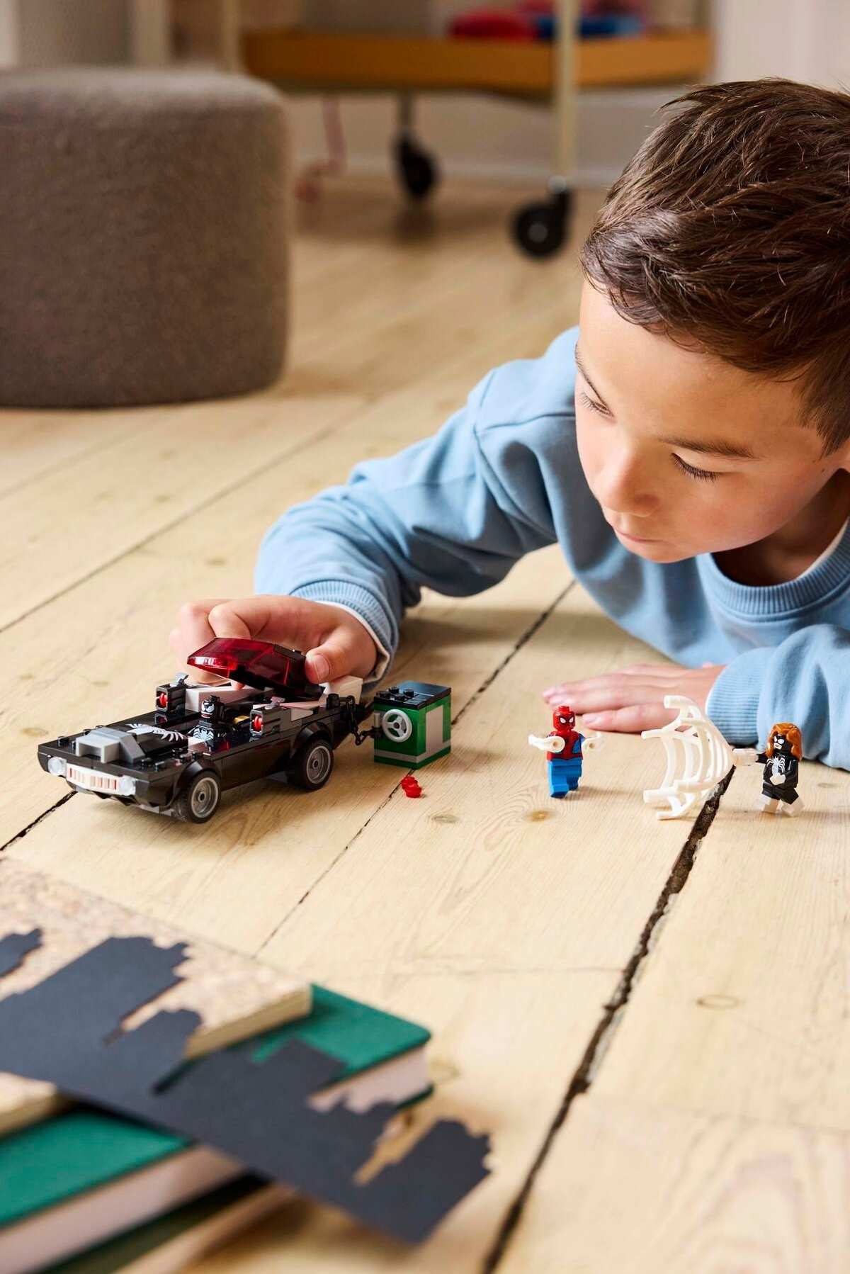 LEGO® Super Heroes 76309 Spider-Man vs. Venom Muscle-Car