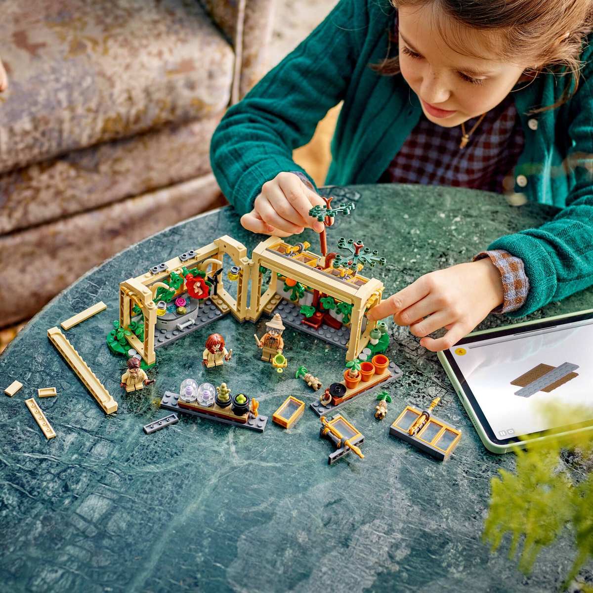 LEGO® Harry Potter™ 76445 Schloss Hogwarts™: Kräuterkundeunterricht