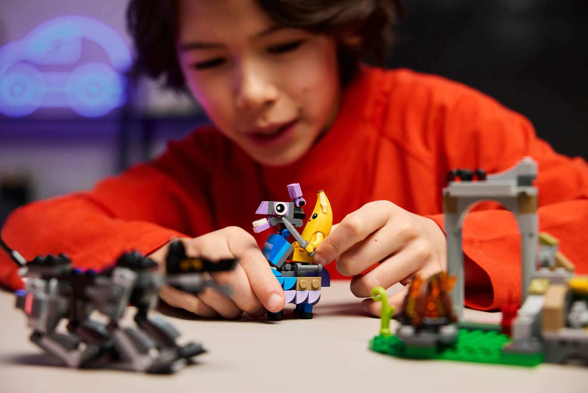 LEGO® Fortnite 77075 Das Lager von Schali und der Zündkerzenkünstlerin