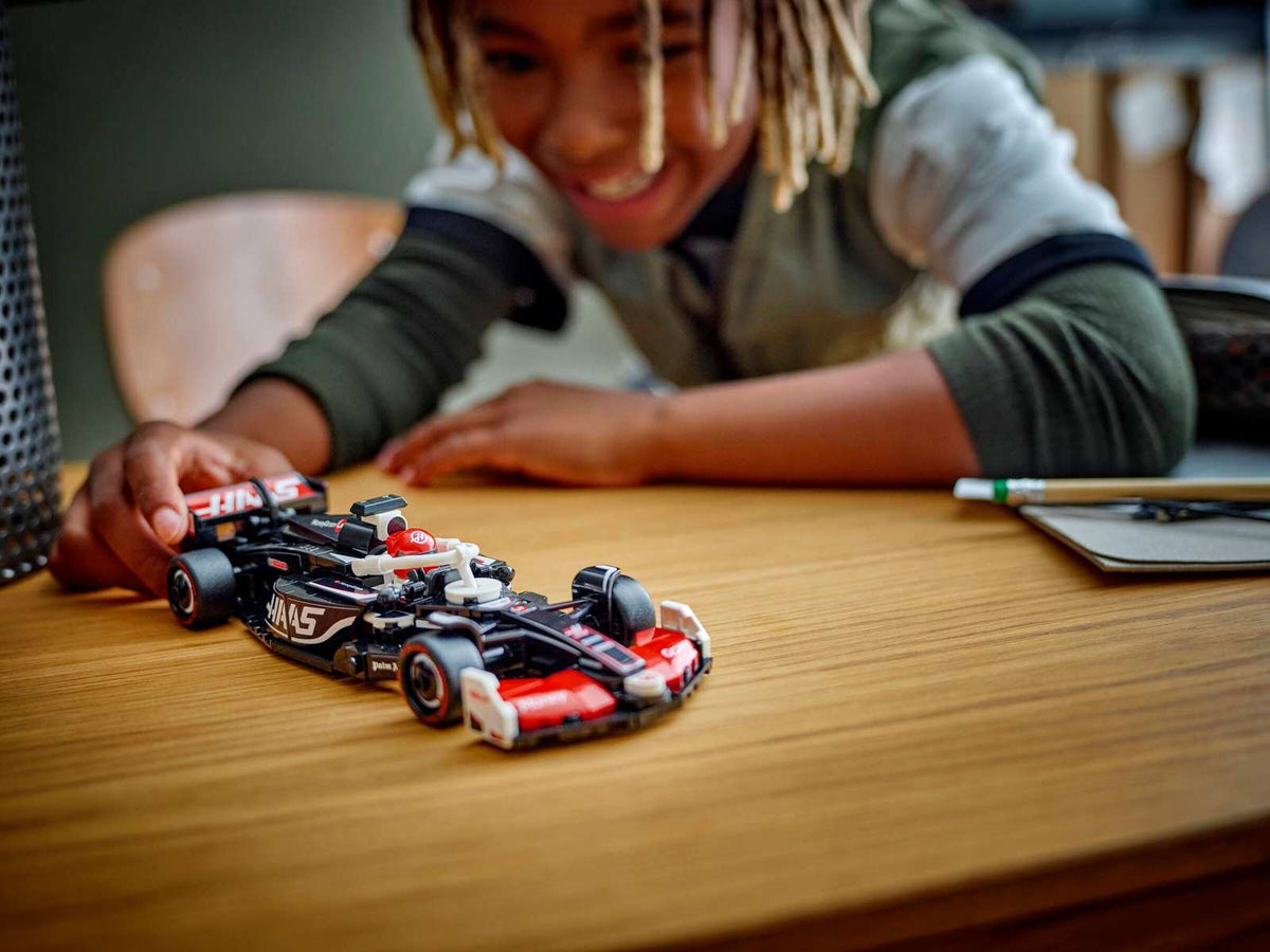 LEGO® Speed Champions 77250 MoneyGram Haas F1® Team VF-24 Rennauto