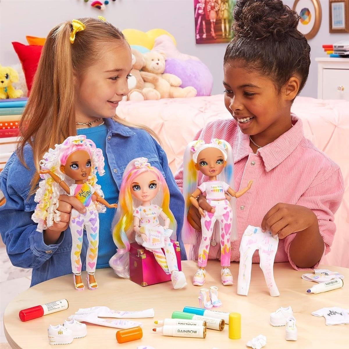 Rainbow High Color & Create DIY Modepuppe für Kinder von 4-12 Jahren