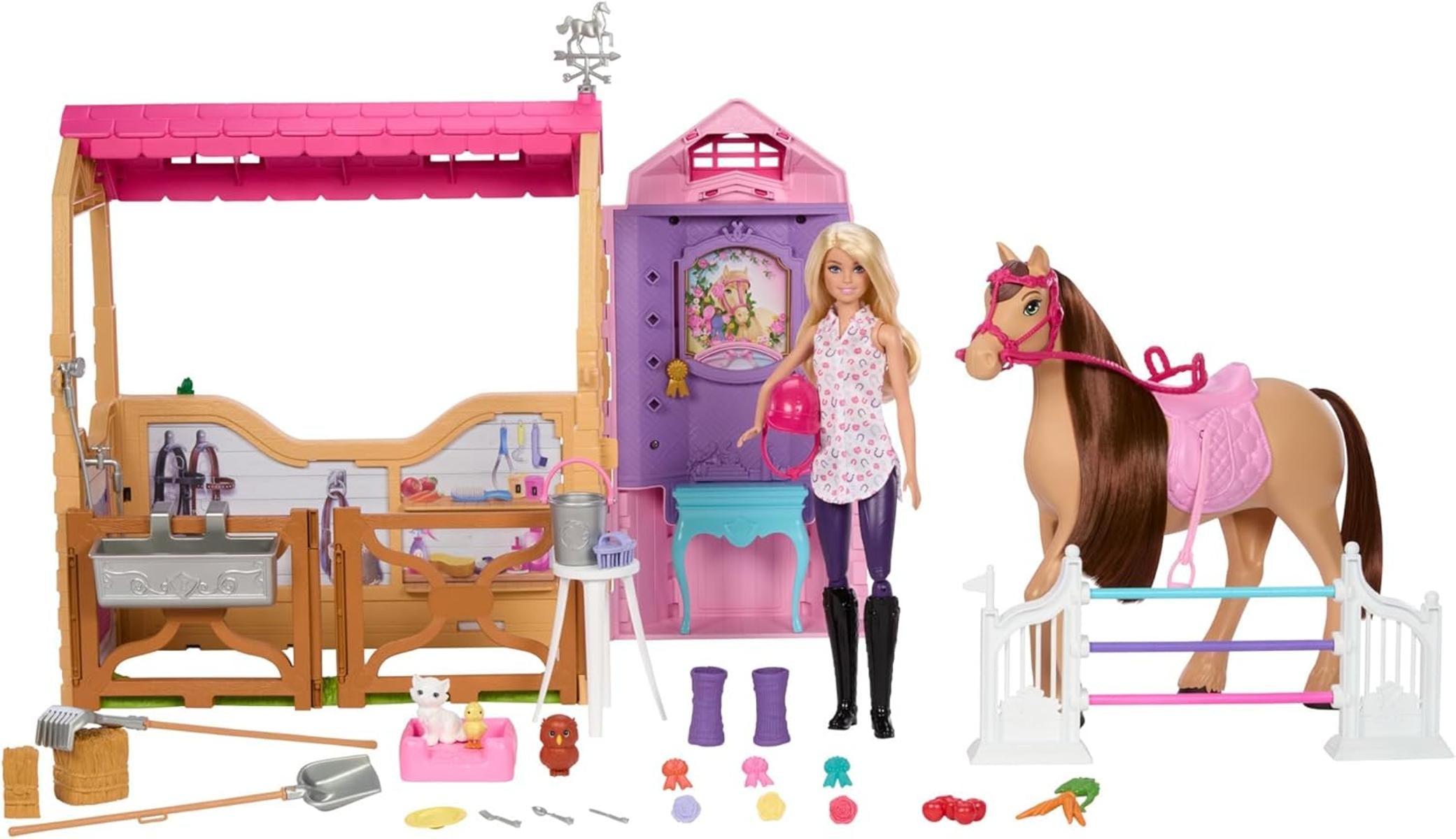 Barbie Spielzeugstall-Spielset mit Puppe, Pferd und Zubehör, mehr als 25 Teile mit 6 Spielbereichen, inspiriert von Barbie Mysteries: Das geheimnisvolle Pferdeabenteuer“, HXJ44