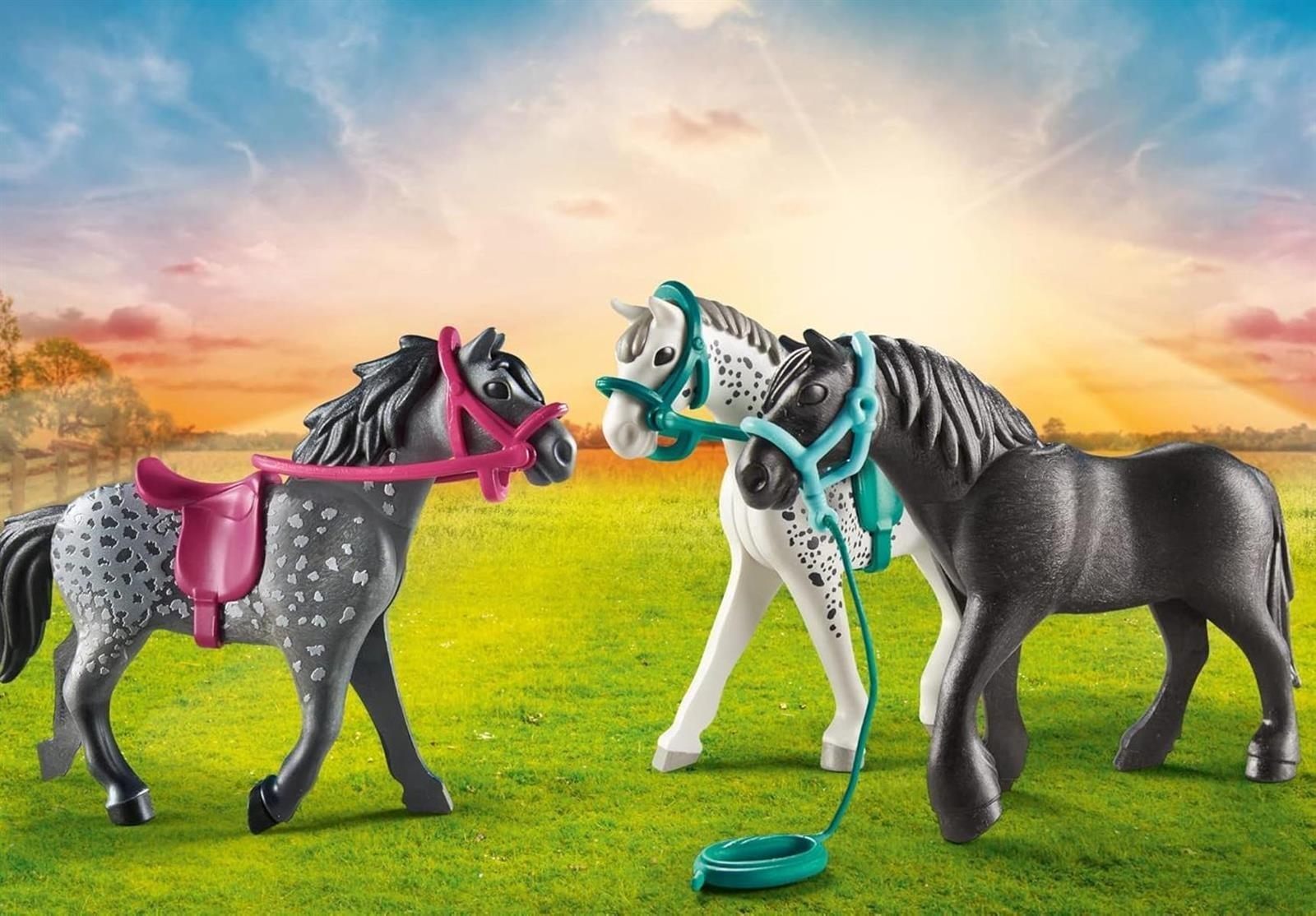PLAYMOBIL 70999 3 Pferde: Friese, Knabstrupper & Andalusier, ab 4 Jahren
