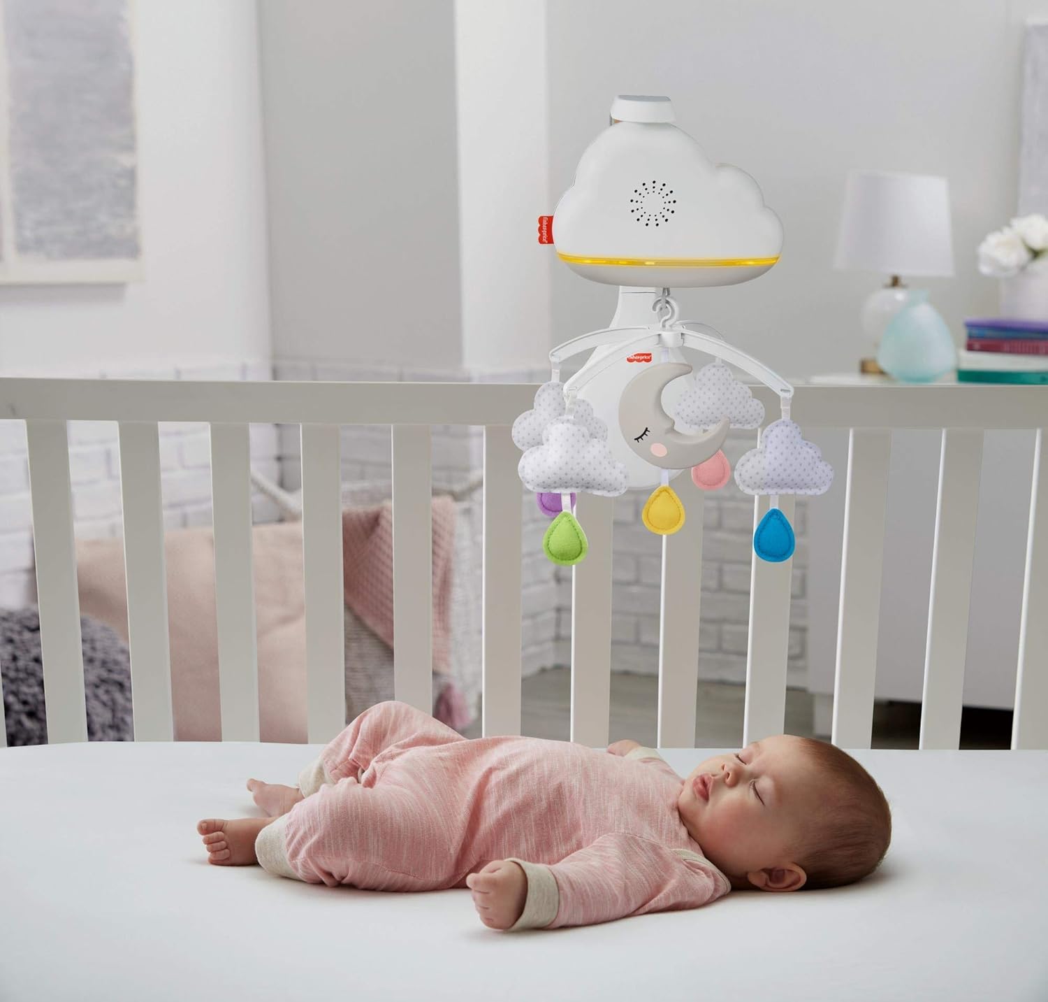 Fisher-Price, GRP99 Traumhaftes WolkenMobile und Spieluhr mit Geräuschsensor zur automatischen Aktivierung für Babys und Kleinkinder, bunt