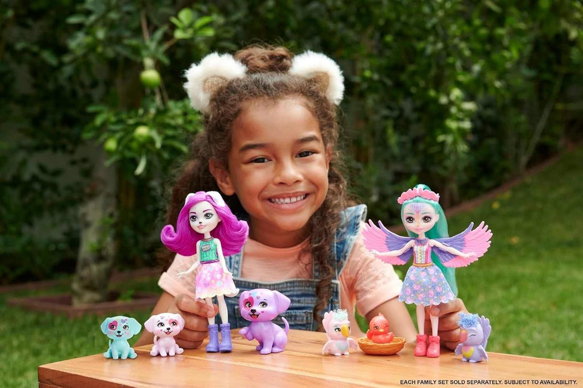Enchantimals Puppen | City Tails Puppe Filia Finch, Tierfreund Tropic und 2 Vogelfiguren, Kleine Puppe mit abnehmbarem Rock und Zubehör, Geschenke für Kinder, HKN15