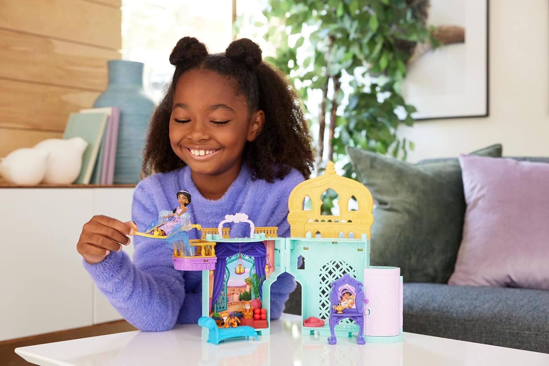 Mattel Disney Prinzessin Jasmins Stapelschloss Puppenhaus-Spielset mit kleiner Puppe, 2 Freunden und 8 Teilen, inspiriert vom Disney-Film Aladdin“, JDP56
