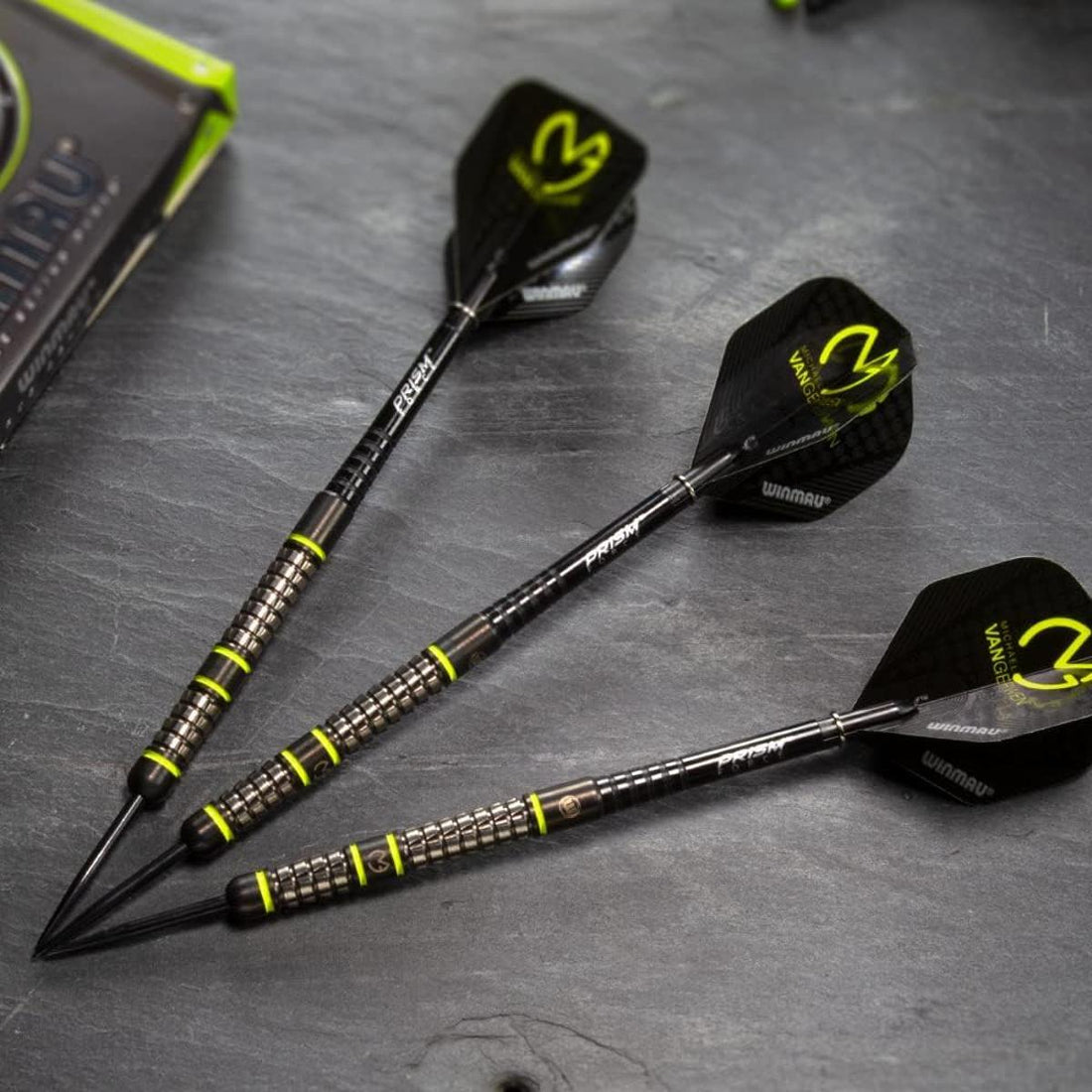 WINMAU MvG Acclaim Dartpfeile mit Wolframstahlspitze, 25 g, Set mit Flights und Schäften