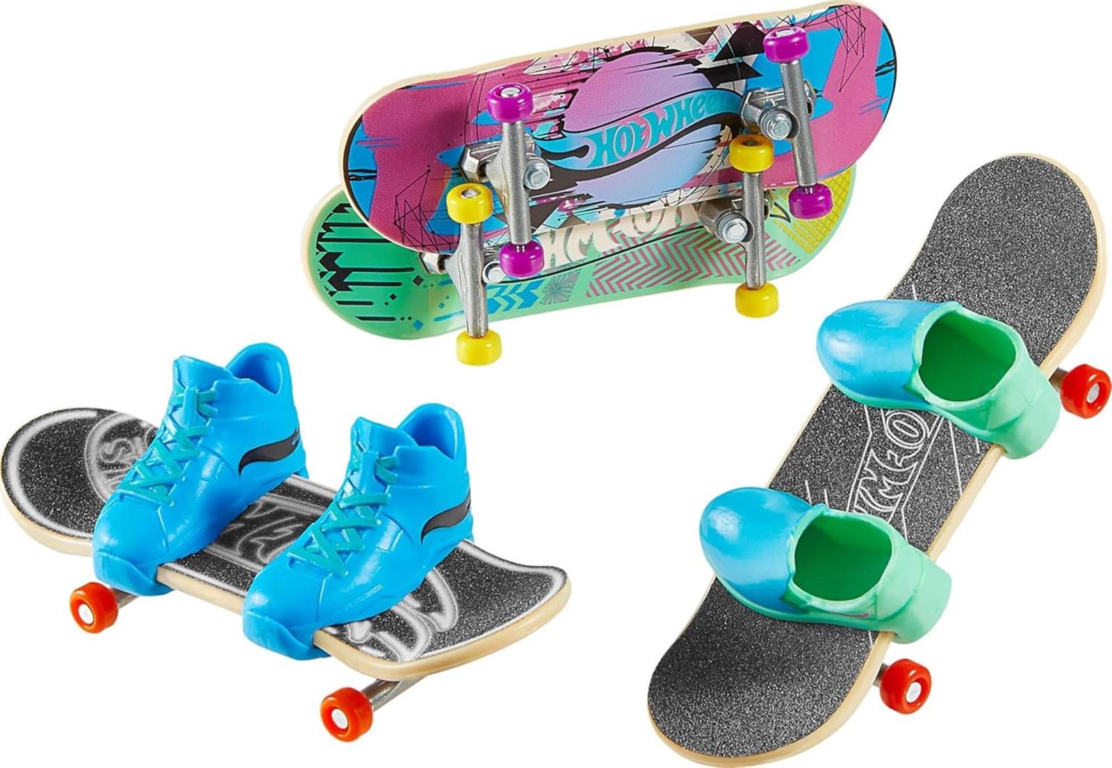 Hot Wheels Skate Tony Hawk Griffbrett & abnehmbare Skateschuhe Multipack, 4 komplett montierte Boards, 2 Paar Skateschuhe, 1 Exklusives Set