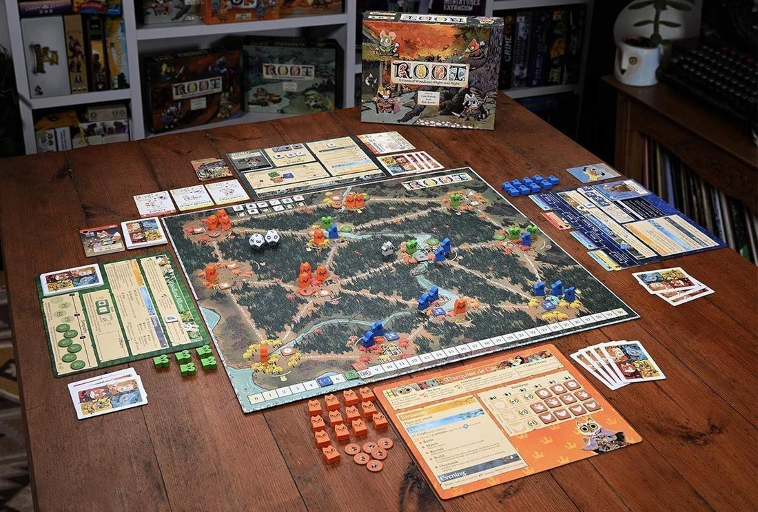 Leder Games , Root: A Game of Woodland Might & Right, Board Game 10+  2-4 Spieler 60-90 Spielzeit; Englisch