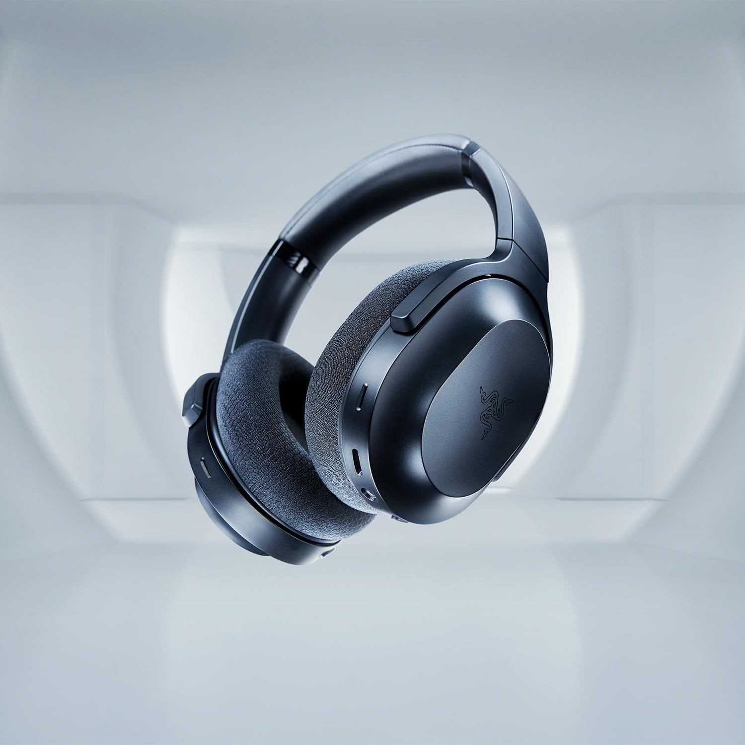 Razer Barracuda - Kabelloses Multiplattform-Headset für Gaming und Mobile Geräte (SmartSwitch Dual Wireless, Geräuschunterdrückendes Mikrofon, Triforce-Treiber 50mm, USB-C) Schwarz