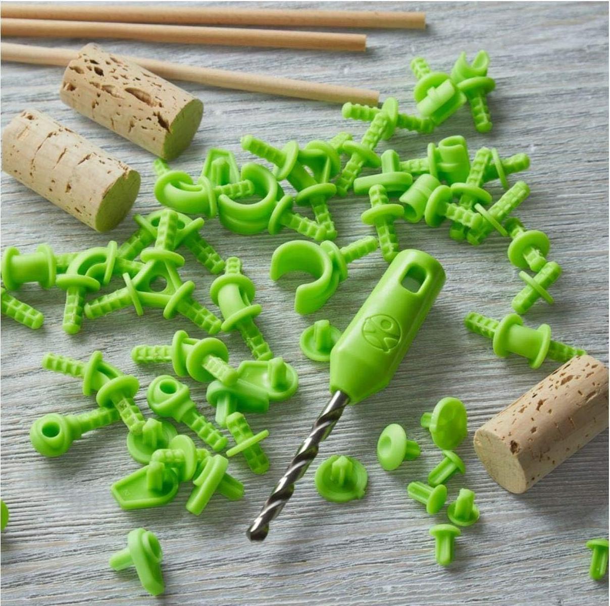 HABA 305343 - Terra Kids Connectors - Konstruktions-Set Figuren, Kinder-Bastelset für kreative Wesen, Verbinder aus Kunststoff für Holz und Kork, mit Handbohrer und Anleitung