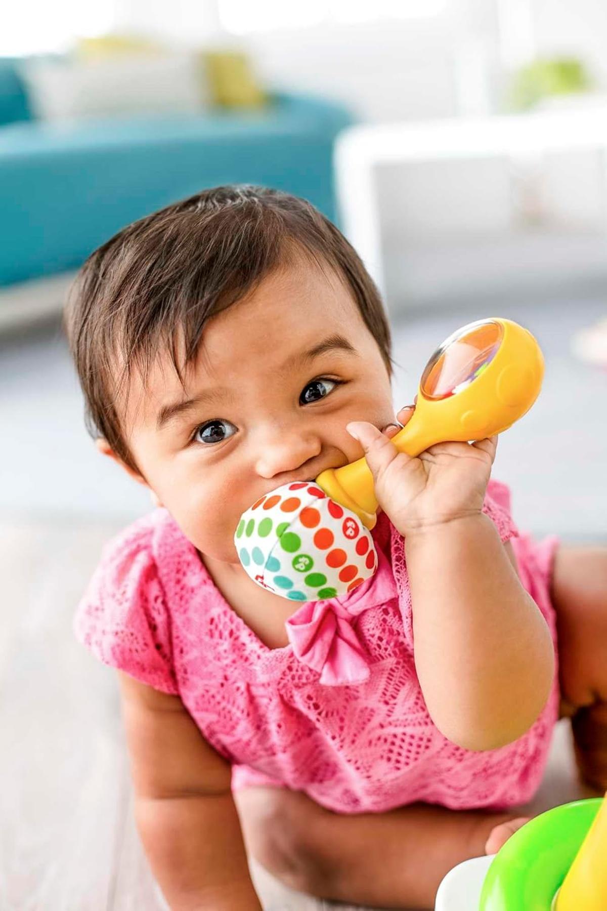 Fisher-Price Rumba-Rasseln - Set aus 2 Rasseln mit bunten Perlen und weichen Griffen, fördert die sensorische Entwicklung und Feinmotorik, für Babys ab 3 Monaten, BLT33
