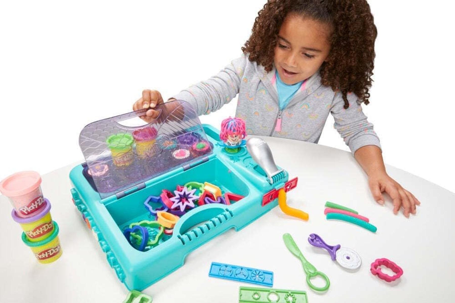 Play-Doh Kreativbox für unterwegs mit mehr als 30 Knetwerkzeugen und 10 Dosen