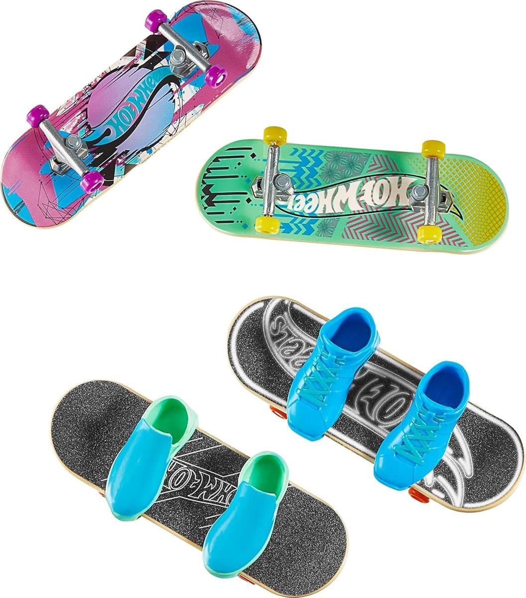 Hot Wheels Skate Tony Hawk Griffbrett & abnehmbare Skateschuhe Multipack, 4 komplett montierte Boards, 2 Paar Skateschuhe, 1 Exklusives Set