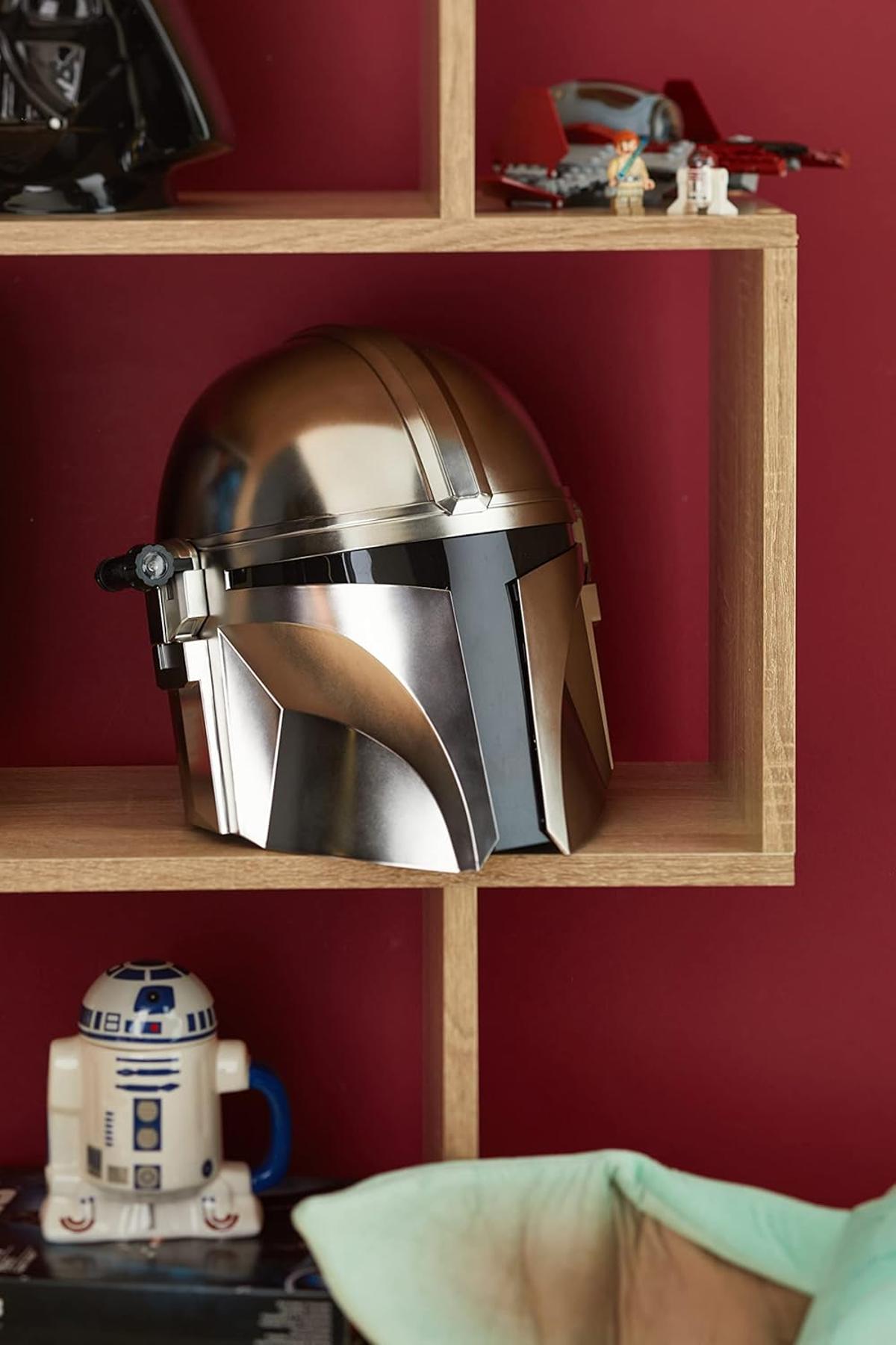 Star Wars Hasbro The Black Series Boba Fett Elektronischer Helm, Superhelden-Spielzeug für Rollenspiele für Erwachsene und Fans, Teil eines Filmkostüms