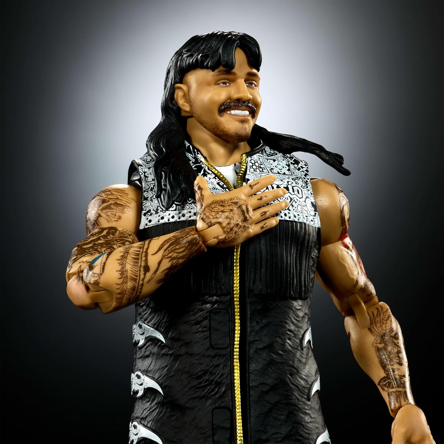 Mattel WWE Ultimate Edition Actionfigur und Zubehör im Set, ca. 15 cm große Dirty Dominik Mysterio Sammelfigur mit austauschbaren Köpfen und Händen und 30 Bewegungspunkten, JHV90