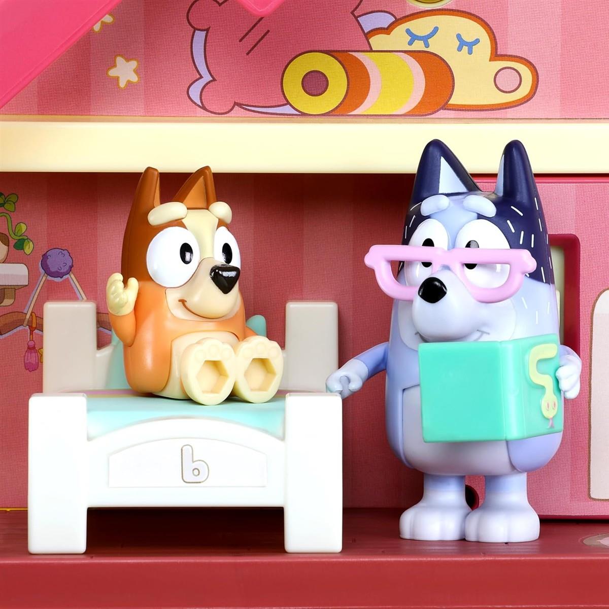 Bluey unglaubliches Licht- und Klangspielhaus und Spielzeugkiste, 6–8 cm große Figuren
