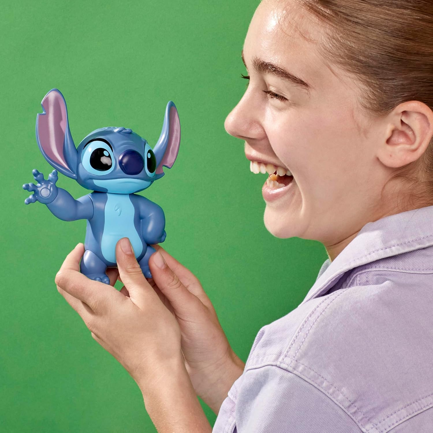 Hasbro Gaming Bop It! Disney Stitch Spiel | zu Disneys Lilo & Stitch | offiziell Lizenziertes Disney Spiel | ab 8 | für 1 oder mehr Spieler | Kinderspiel - Deutsche Version