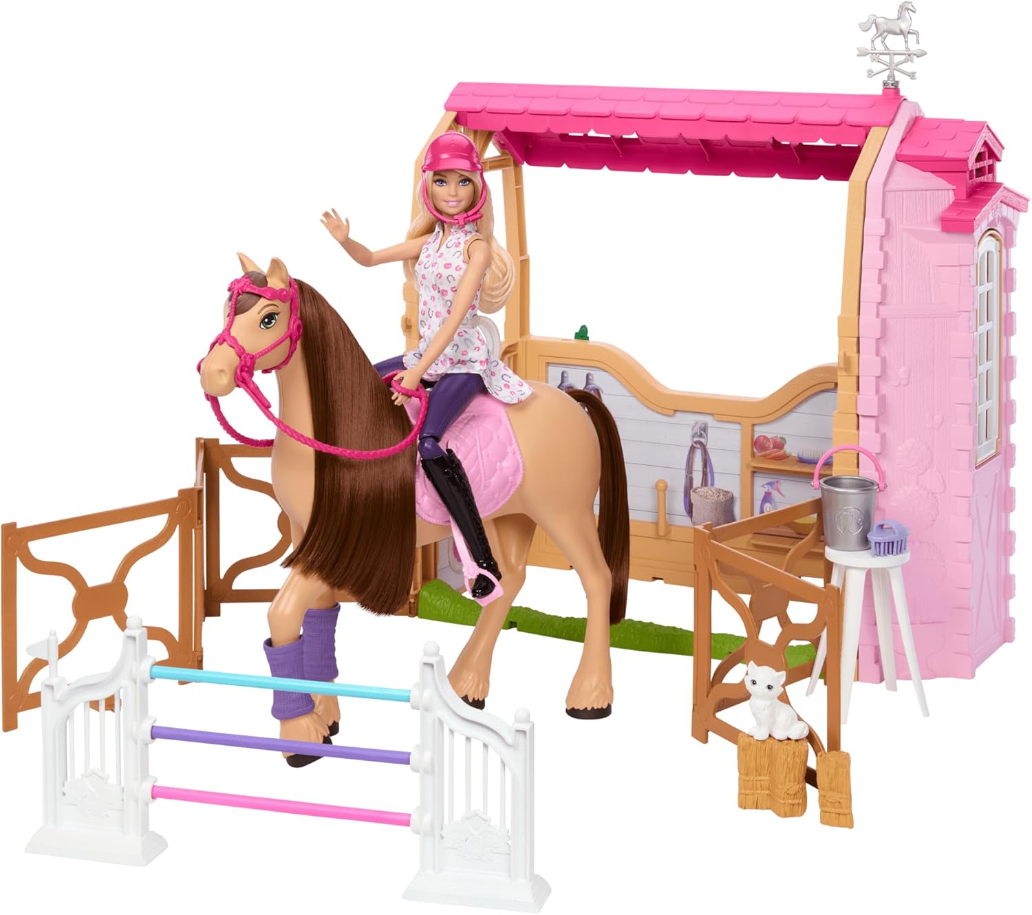 Barbie Spielzeugstall-Spielset mit Puppe, Pferd und Zubehör, mehr als 25 Teile mit 6 Spielbereichen, inspiriert von Barbie Mysteries: Das geheimnisvolle Pferdeabenteuer“, HXJ44