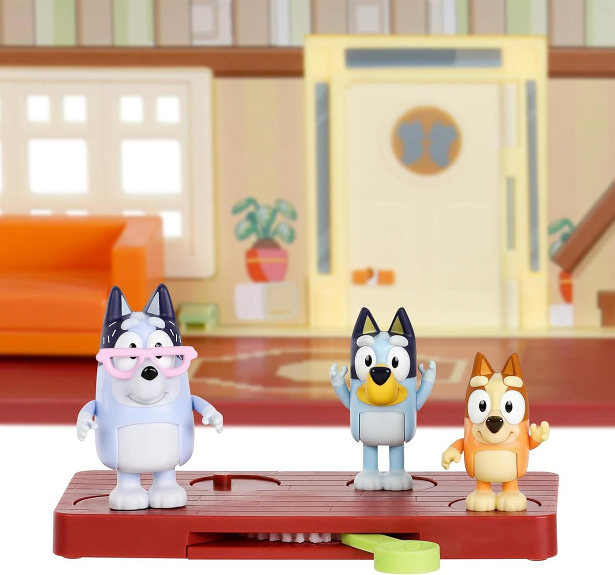Bluey unglaubliches Licht- und Klangspielhaus und Spielzeugkiste, 6–8 cm große Figuren