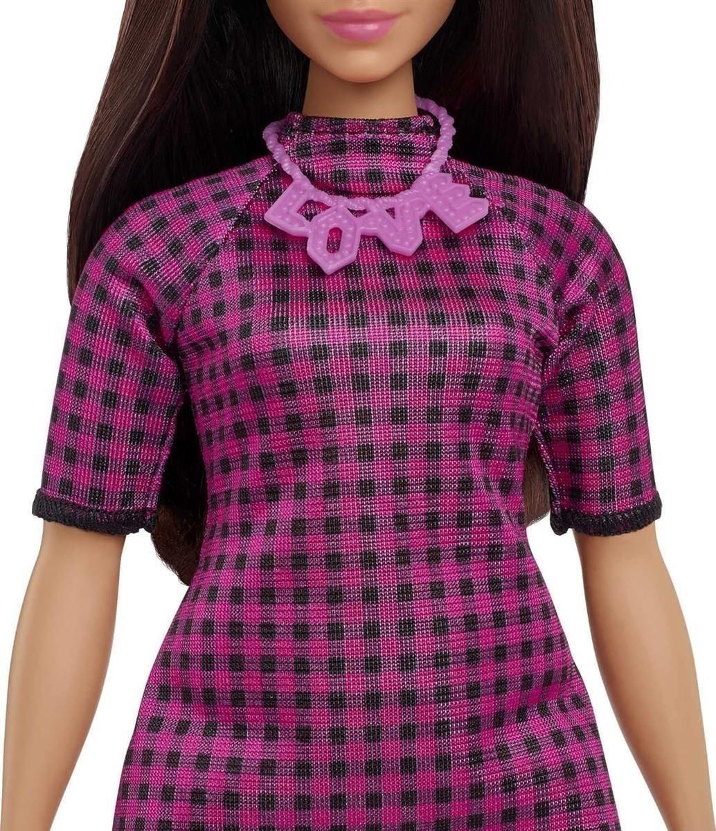 Barbie Fashionistas Puppe, Langen braunen Haaren, Kariertes Kleid, Liebeskette, rosa Schuhe, inkl. Barbiepuppe, Geschenk für Kinder, Spielzeug ab 3 Jahre,HBV20