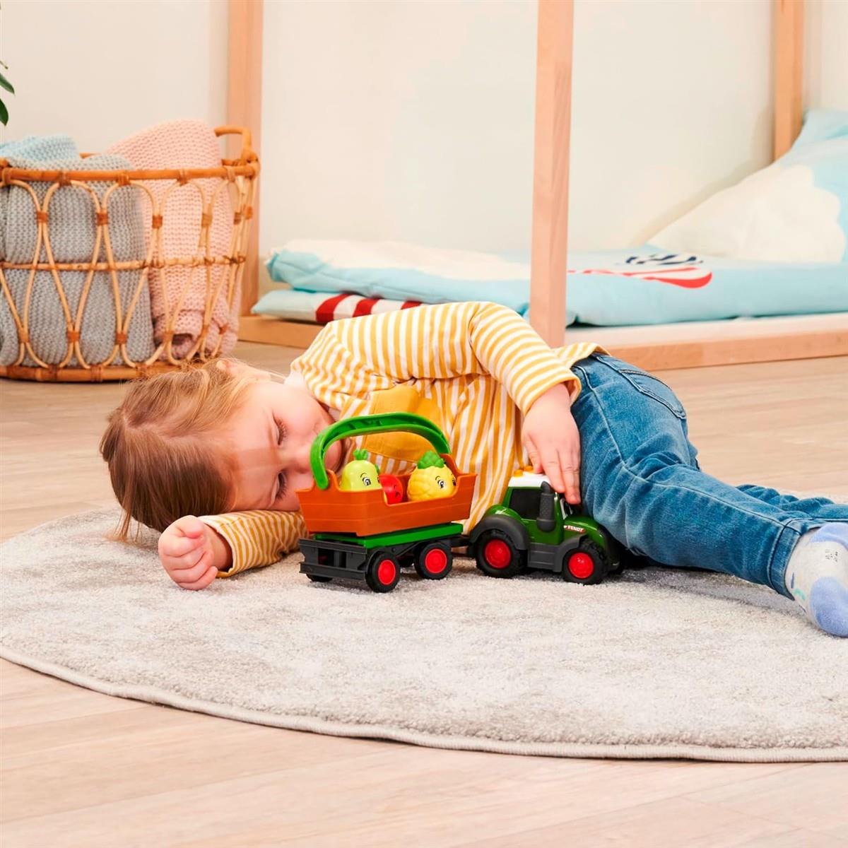 Dickie Toys ABC - Freddy Fruit - Fendt Spielzeugtraktor mit Anhänger und Rasselfrüchten, abnehmbare Box, mit Licht- und Sound, für Kleinkinder und Babys ab 12 Monaten