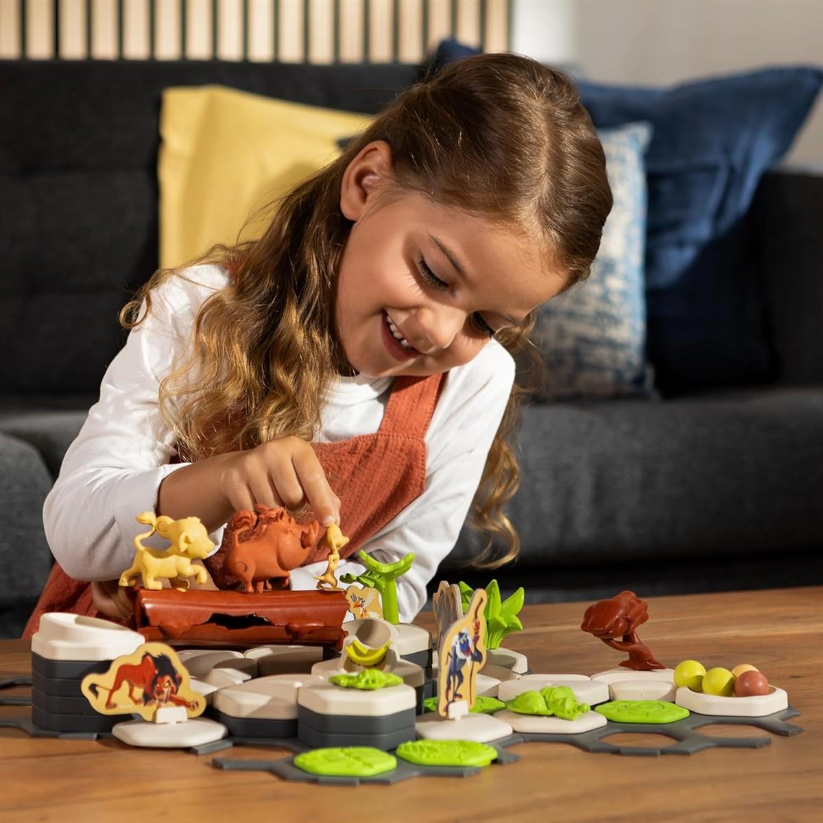 Ravensburger GraviTrax Junior Starter-Set Disney Lion King 73437 - Murmelbahn für Kinder ab 3 Jahren, mit Spielfiguren aus der König der Löwen-Welt