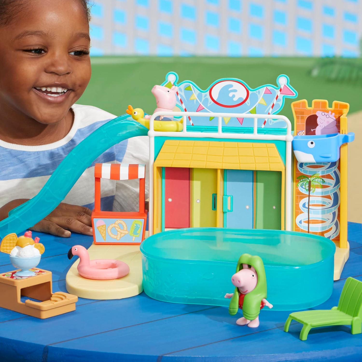 Peppa Pig Spielzeuge Schwimmbad-Spaß mit Peppa, Spielset mit 15 Teilen und 2 Figuren, Kinderspielzeug