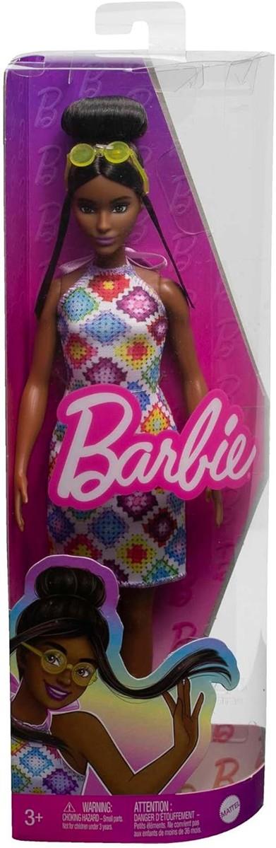 Barbie Fashionistas - Puppe Nr. 210 mit glamourösem Dutt und gehäkeltem Neckholder-Midikleid, Goldener Sonnenbrille und klobigen gelben Sandalen, für Kinder ab 3 Jahren, HJT07