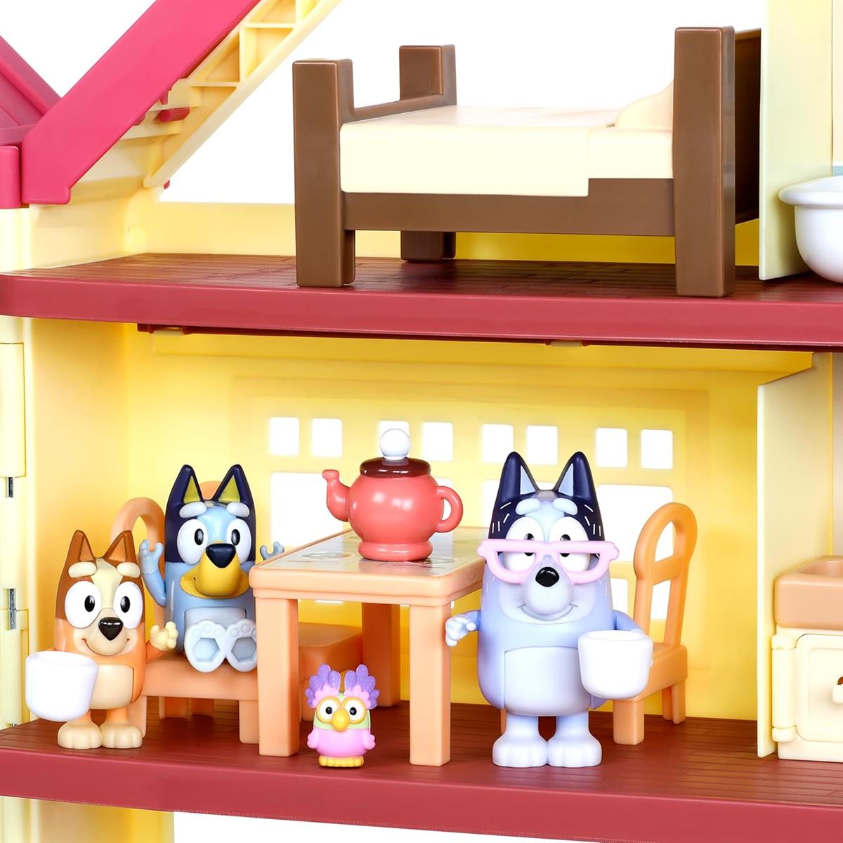 Bluey unglaubliches Licht- und Klangspielhaus und Spielzeugkiste, 6–8 cm große Figuren
