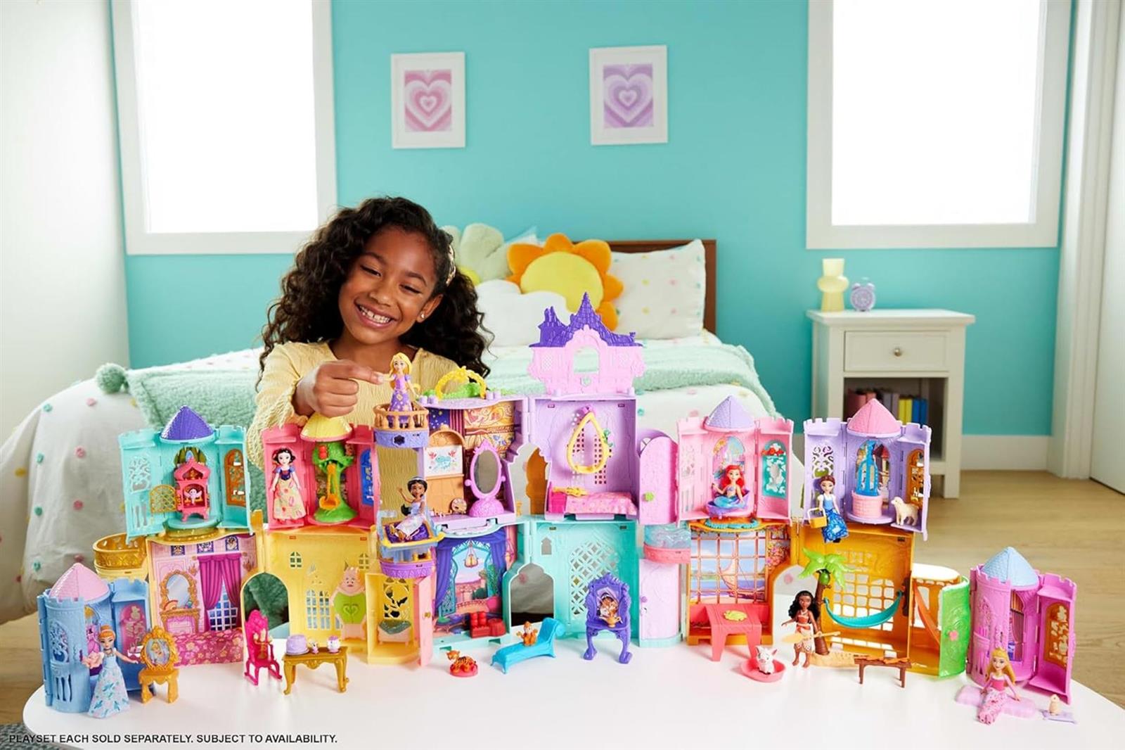 Mattel Disney Prinzessin Jasmins Stapelschloss Puppenhaus-Spielset mit kleiner Puppe, 2 Freunden und 8 Teilen, inspiriert vom Disney-Film Aladdin“, JDP56