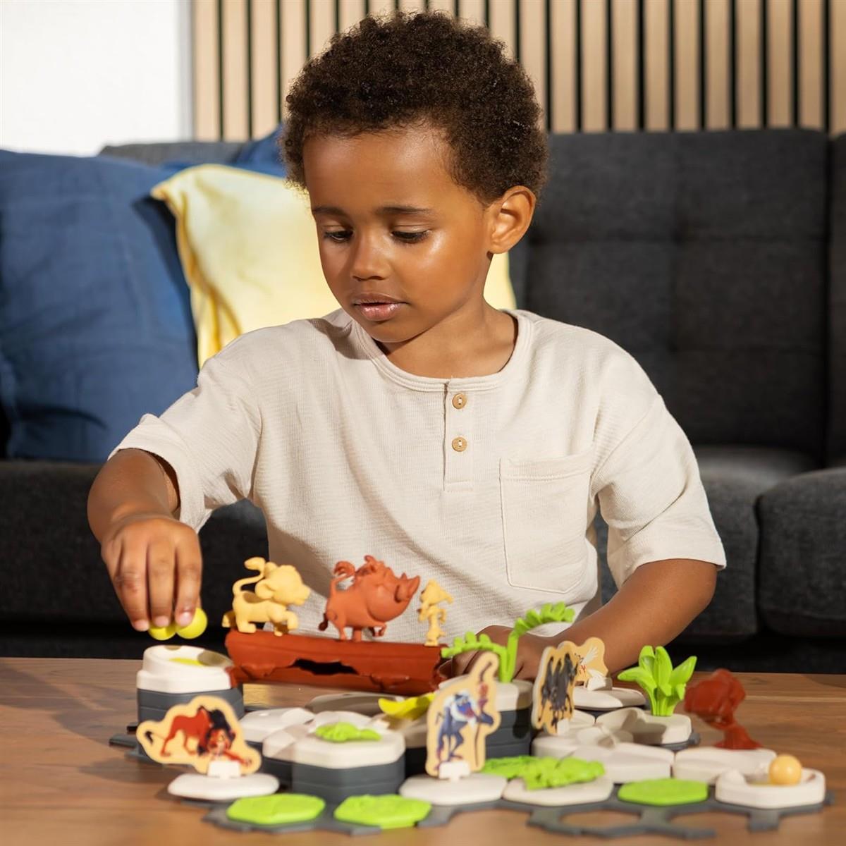 Ravensburger GraviTrax Junior Starter-Set Disney Lion King 73437 - Murmelbahn für Kinder ab 3 Jahren, mit Spielfiguren aus der König der Löwen-Welt