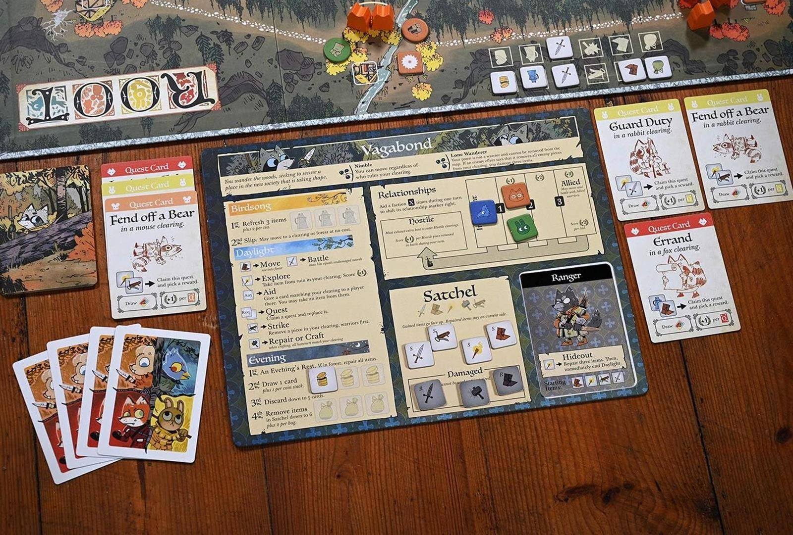 Leder Games , Root: A Game of Woodland Might & Right, Board Game 10+  2-4 Spieler 60-90 Spielzeit; Englisch