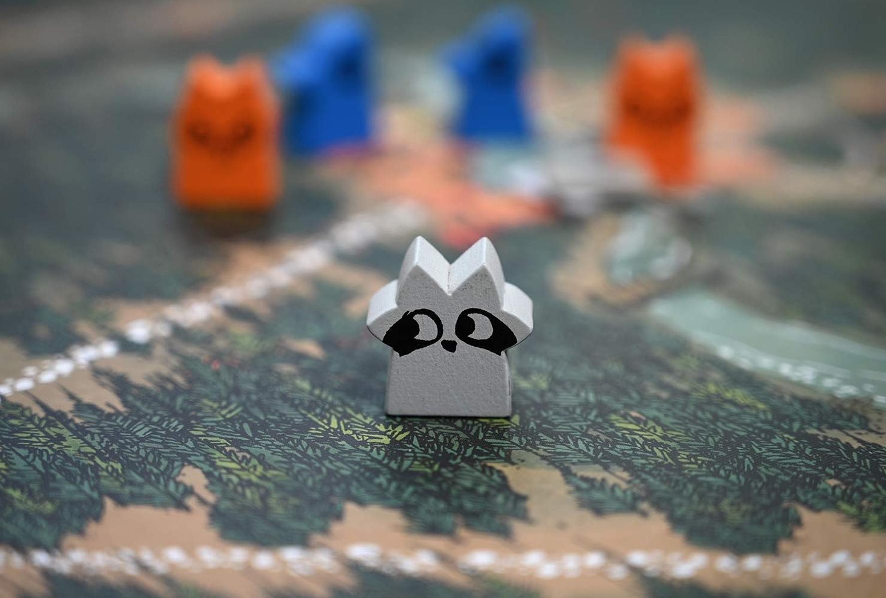 Leder Games , Root: A Game of Woodland Might & Right, Board Game 10+  2-4 Spieler 60-90 Spielzeit; Englisch