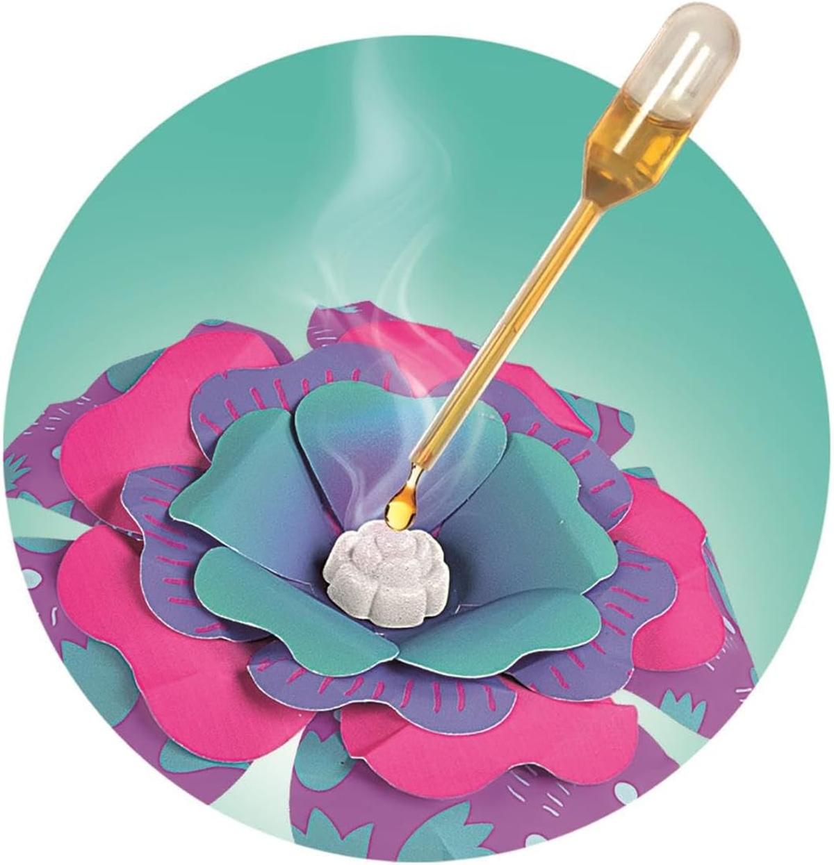 Clementoni IDEA Duftende Blumen-Kreationen - Bastelset für Kinder mit Blütenblättern, Stielen, Parfüm & anpassbarer Vase - Fördert Fantasie und Kreativität für Kinder ab 7 Jahren 18859