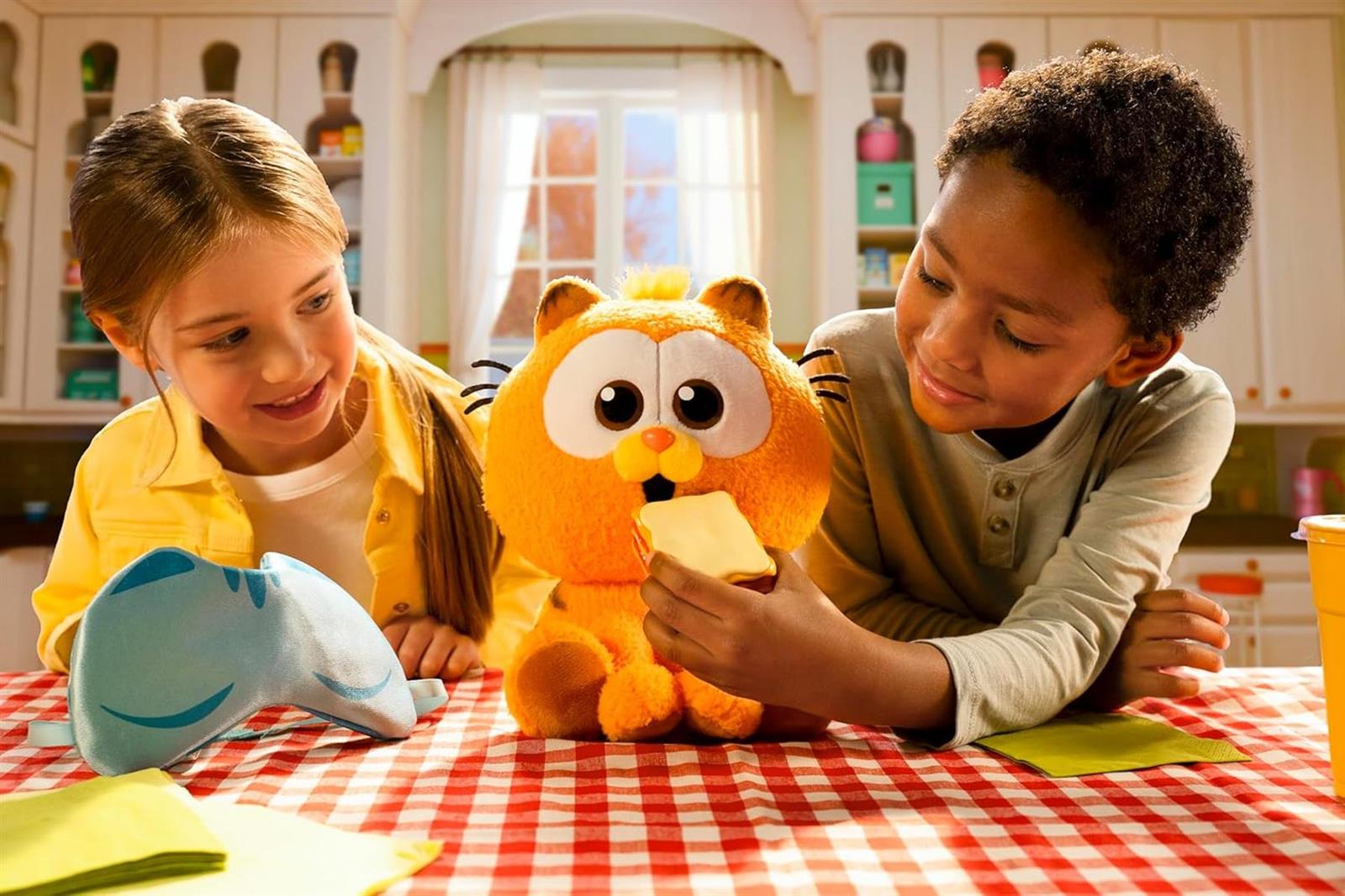 Animagic Baby Garfield, Interaktives Stofftier, Für Kinder ab 3 Jahren, Kuscheliger Garfield Kater, Lass ihn Essen und schlafen, Sensorische Erfahrung