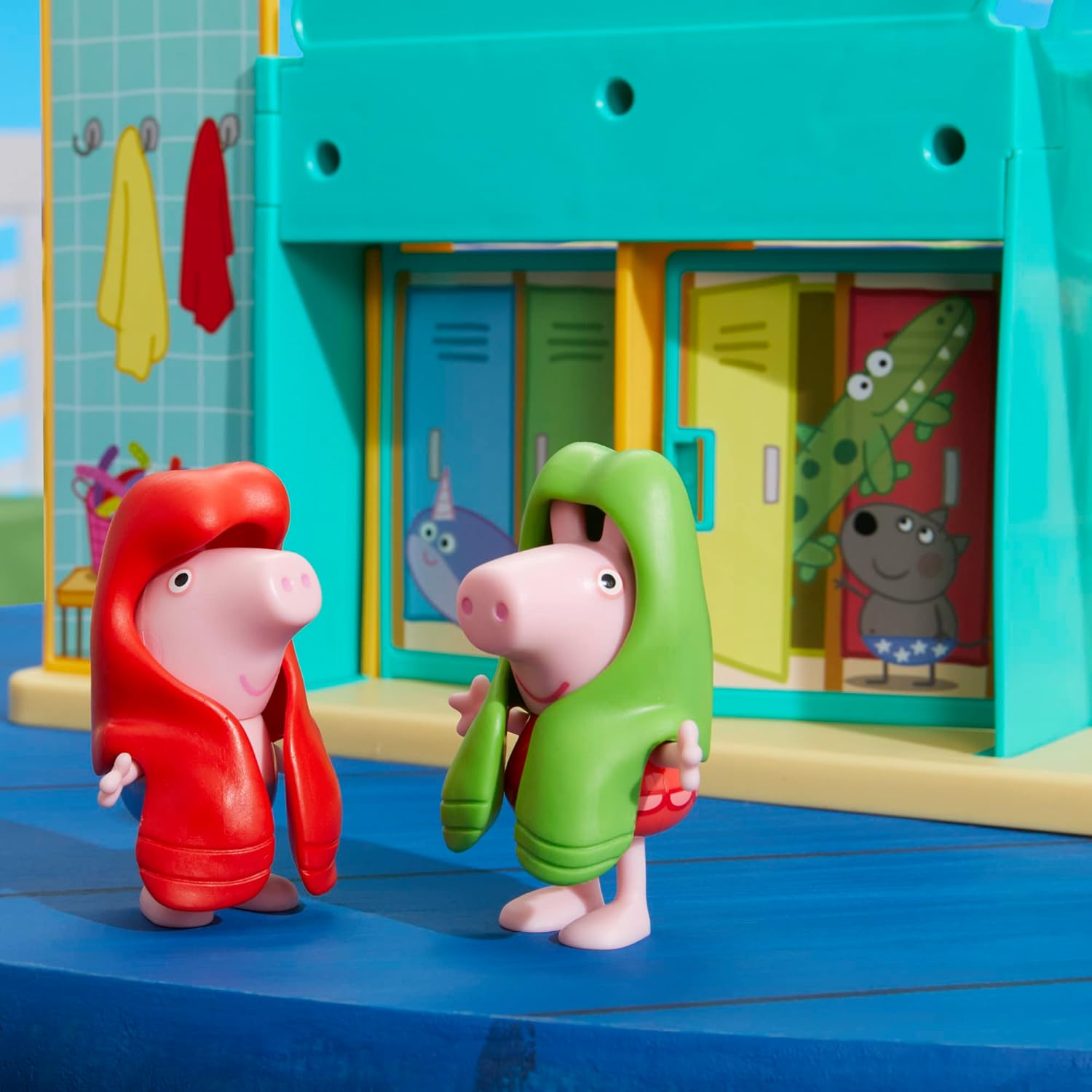 Peppa Pig Spielzeuge Schwimmbad-Spaß mit Peppa, Spielset mit 15 Teilen und 2 Figuren, Kinderspielzeug