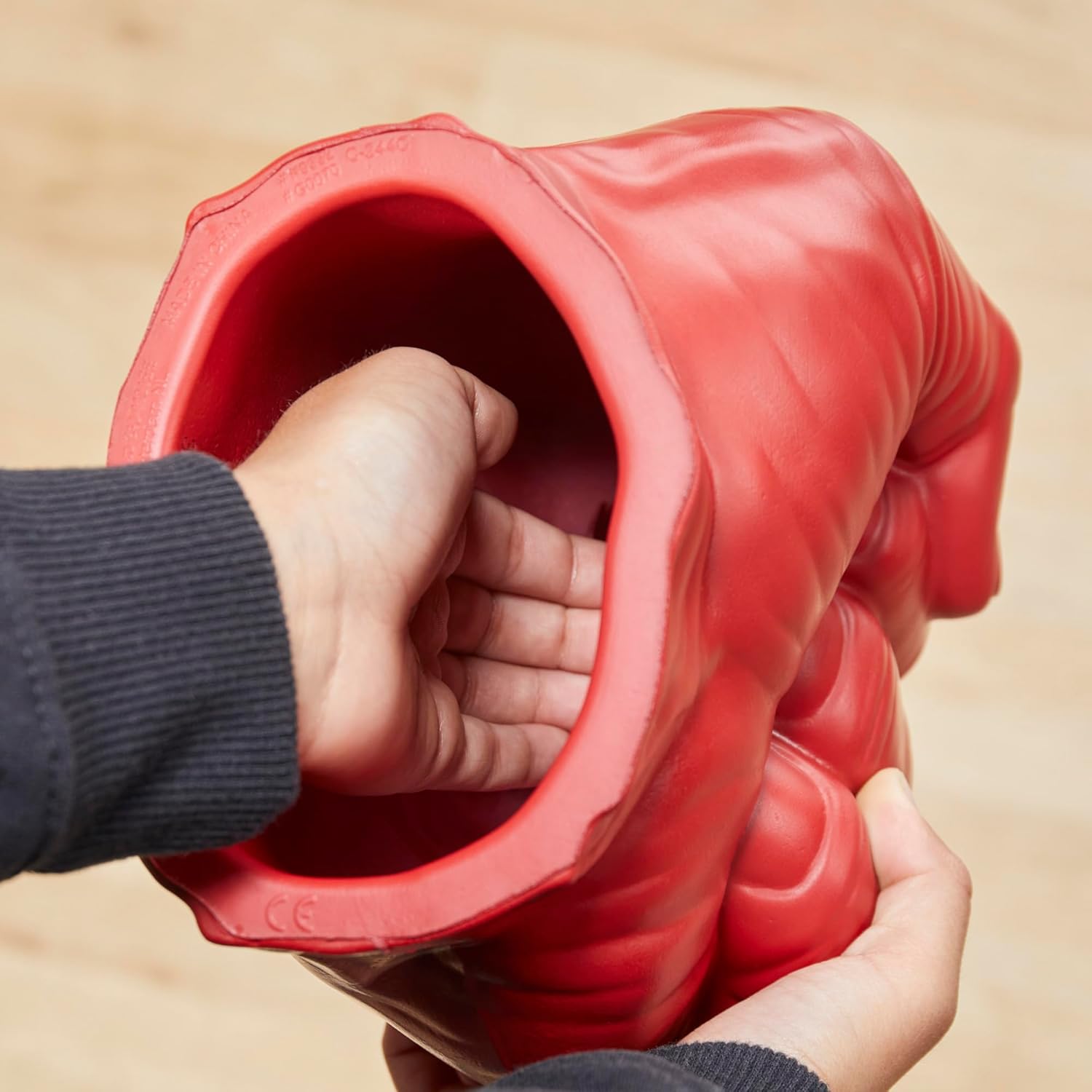 Marvel Avengers Captain America: Brave New World Red Hulk Gamma-Schmetterfäuste, Spielzeugfäuste für Kinder ab 5 Jahren, interaktives Spielzeug als Teil deines Kostüms