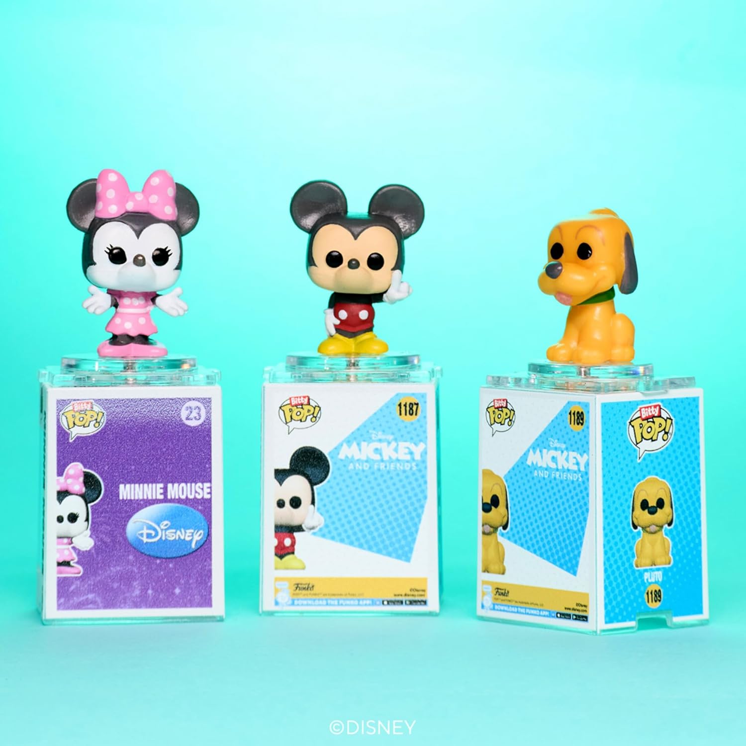 Funko Bitty Pop! Disney - Mickey Mouse, Minnie Mouse (pink Dress), Pluto und eine Überraschungs-Mini-Figur - 0.9 Inch (2.2 cm) Sammlerstück Stapelbares Display-Regal Inklusive - Geschenkidee