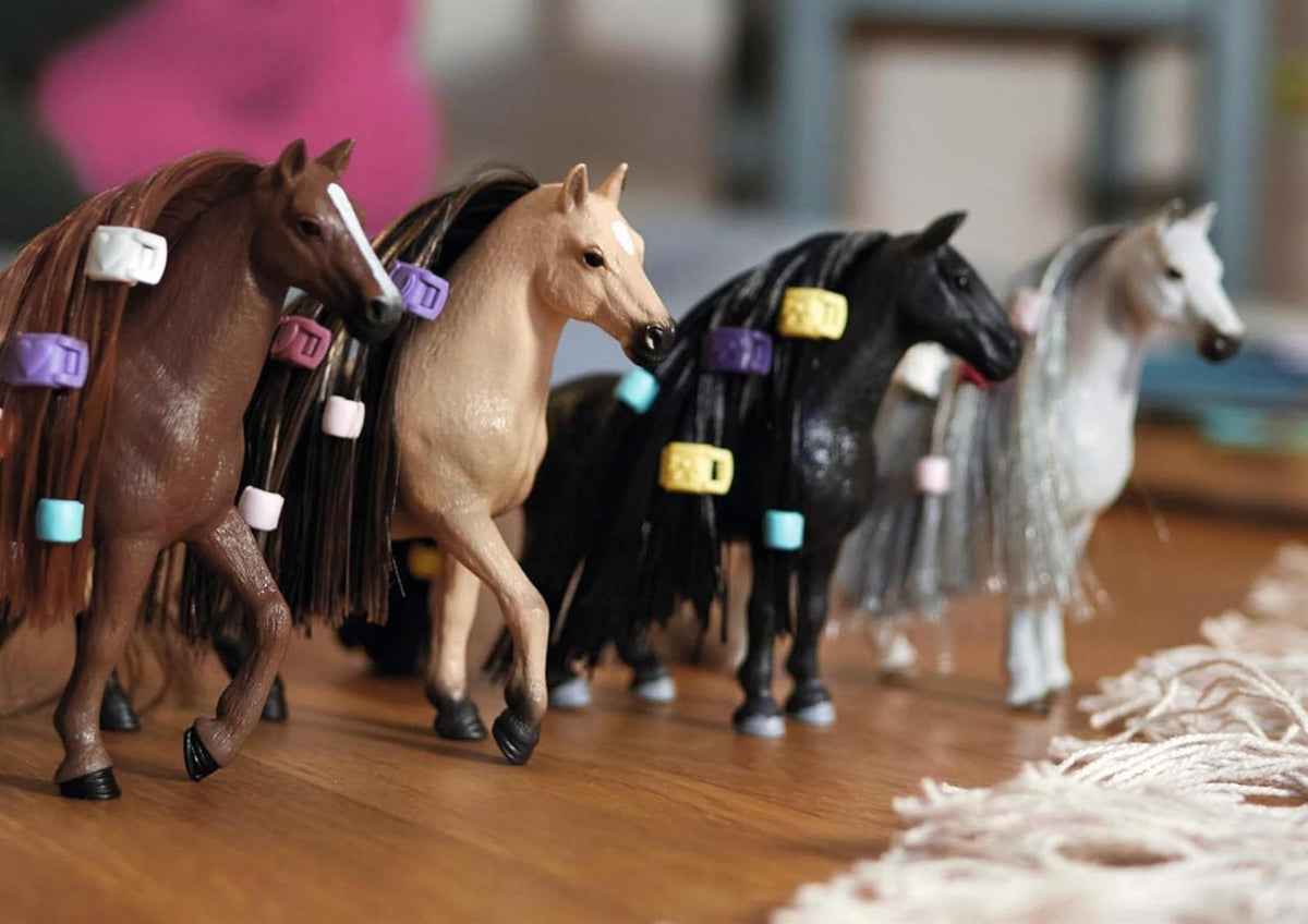 schleich HORSE CLUB Sofia's Beauties 42583 Quarter Horse Stute Spielset - 14-Teiliges Pferdespielzeugset mit Pferd mit Mähne und Zubehör für Fantasievolles Spiel Pferde Spielzeug ab 4