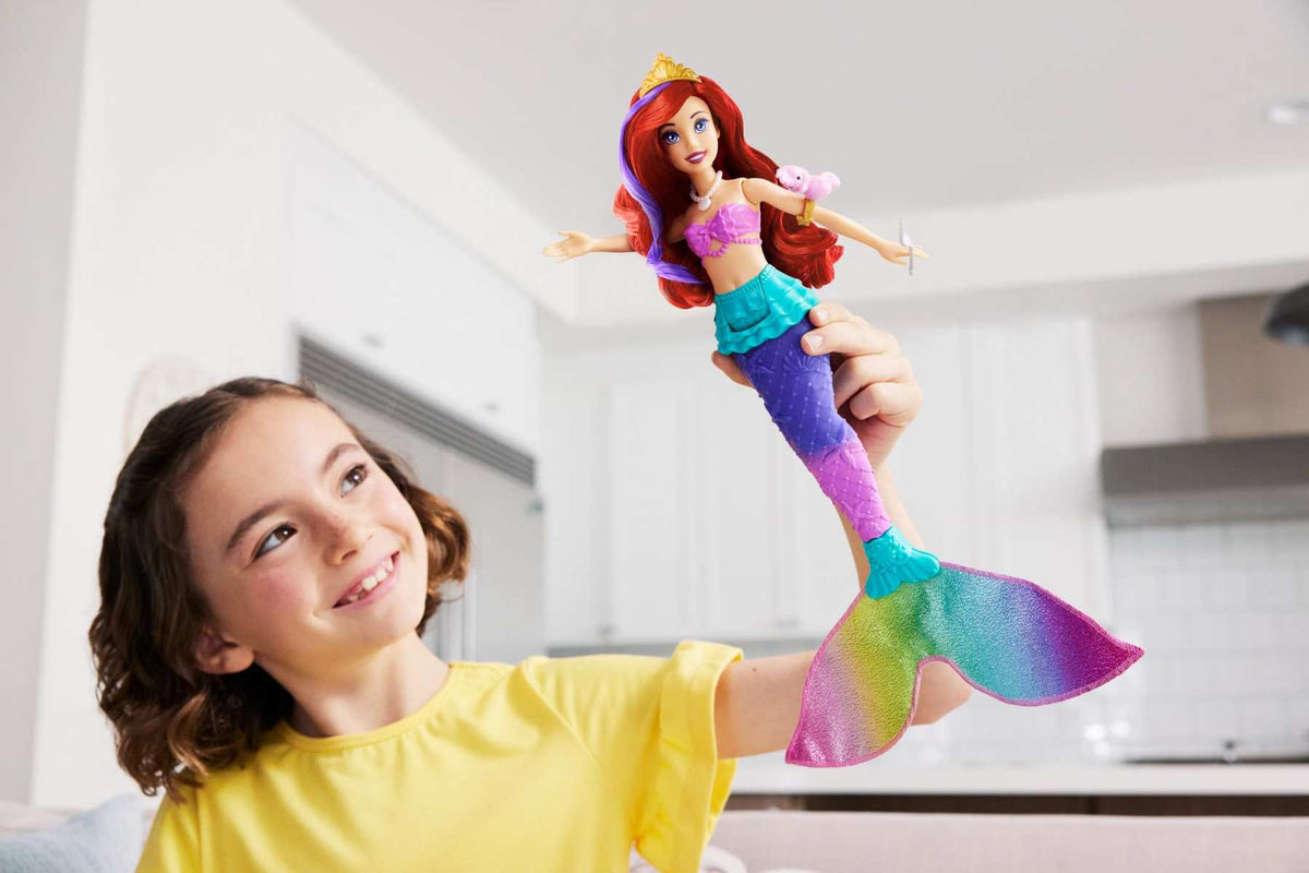 Mattel DISNEY Arielle Meerjungfrau Puppe Farbwechsel + Zubehör u. Freunde Unterwasserabenteuer HPD43 3+