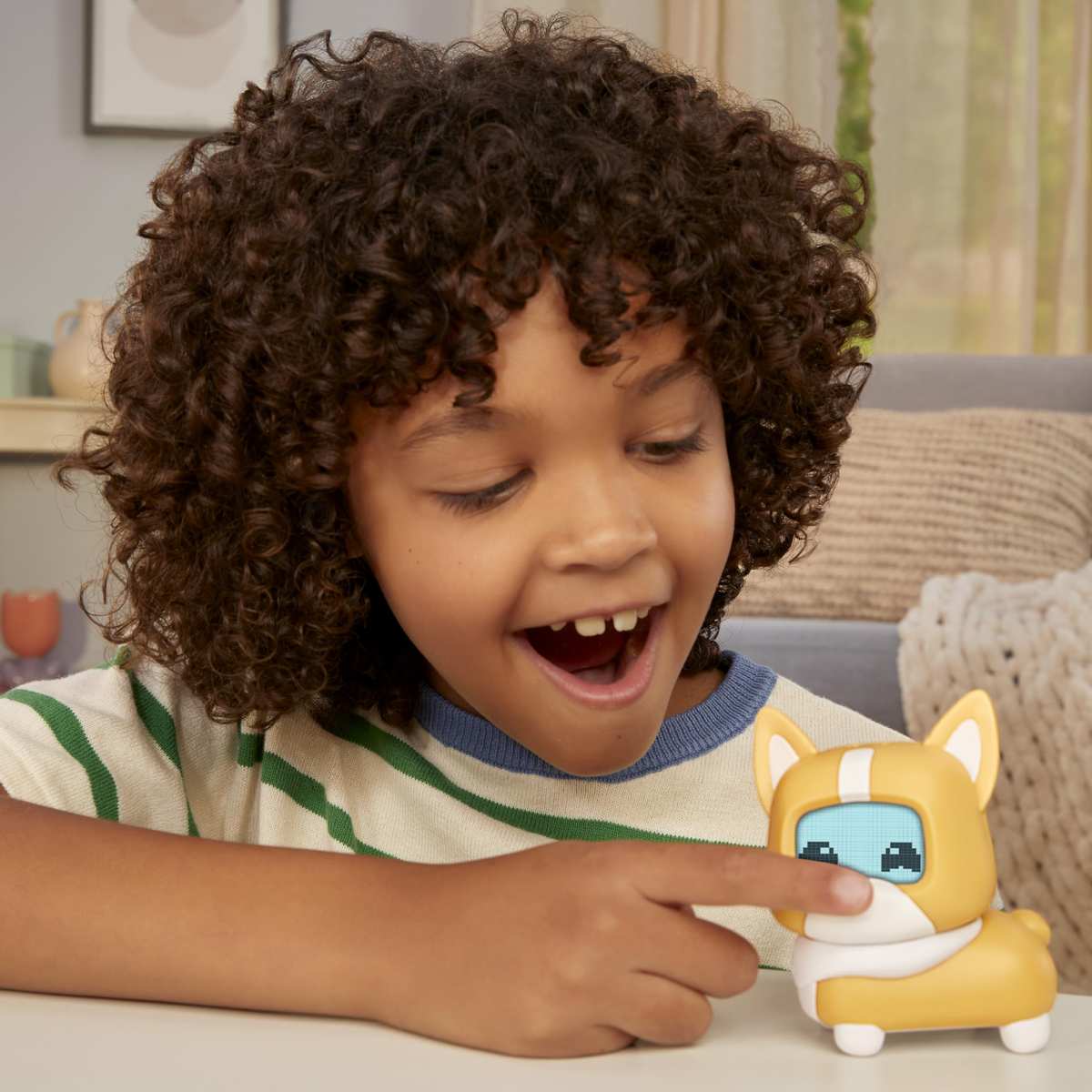 MGA Entertainment Pixel Petz - Corgi - Interaktiver Digitaler Haushund - Geeignet für Kinder ab 4 Jahren