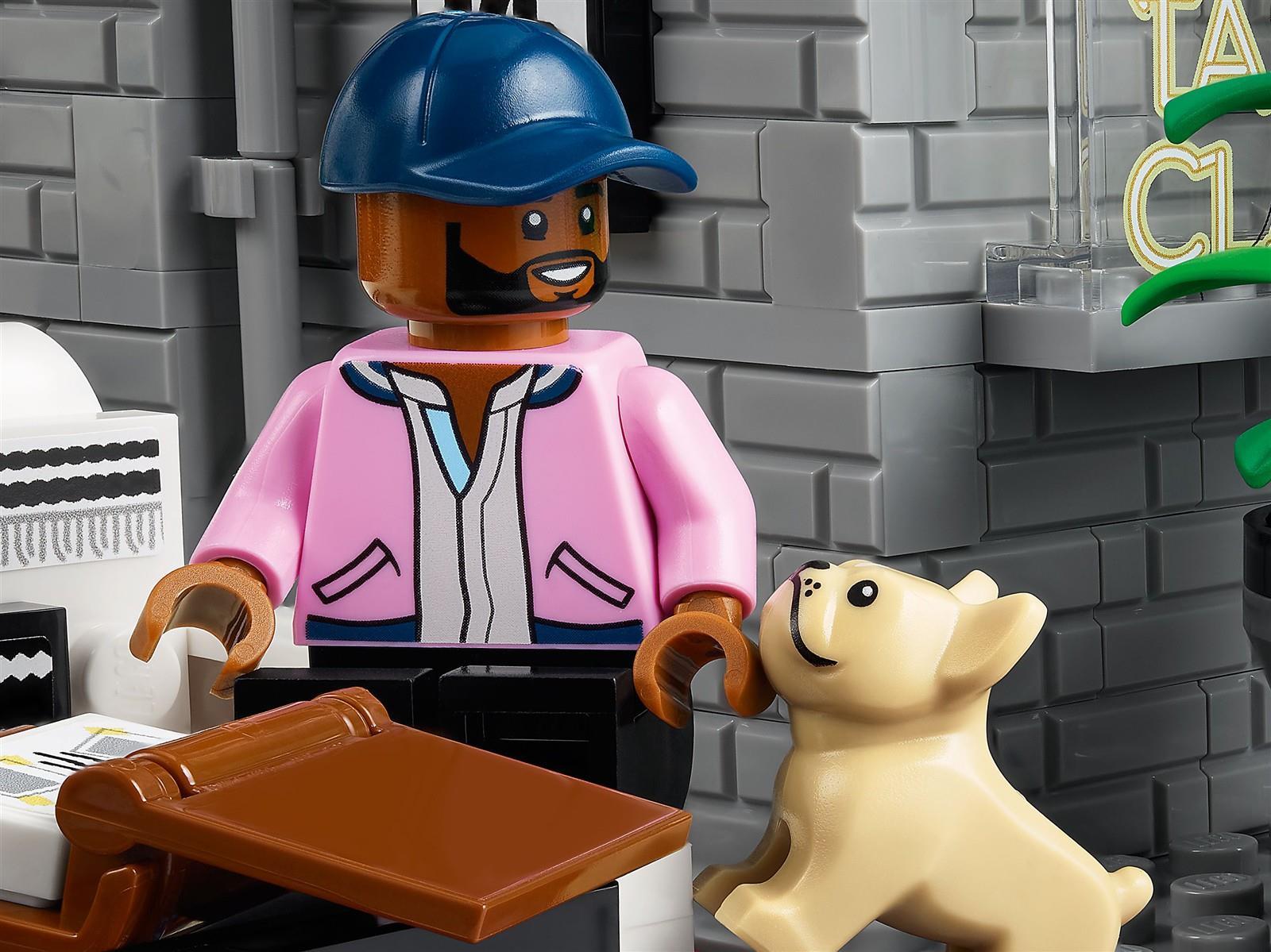 LEGO® Icons 10291 Queer Eye – Das Loft der Fab 5