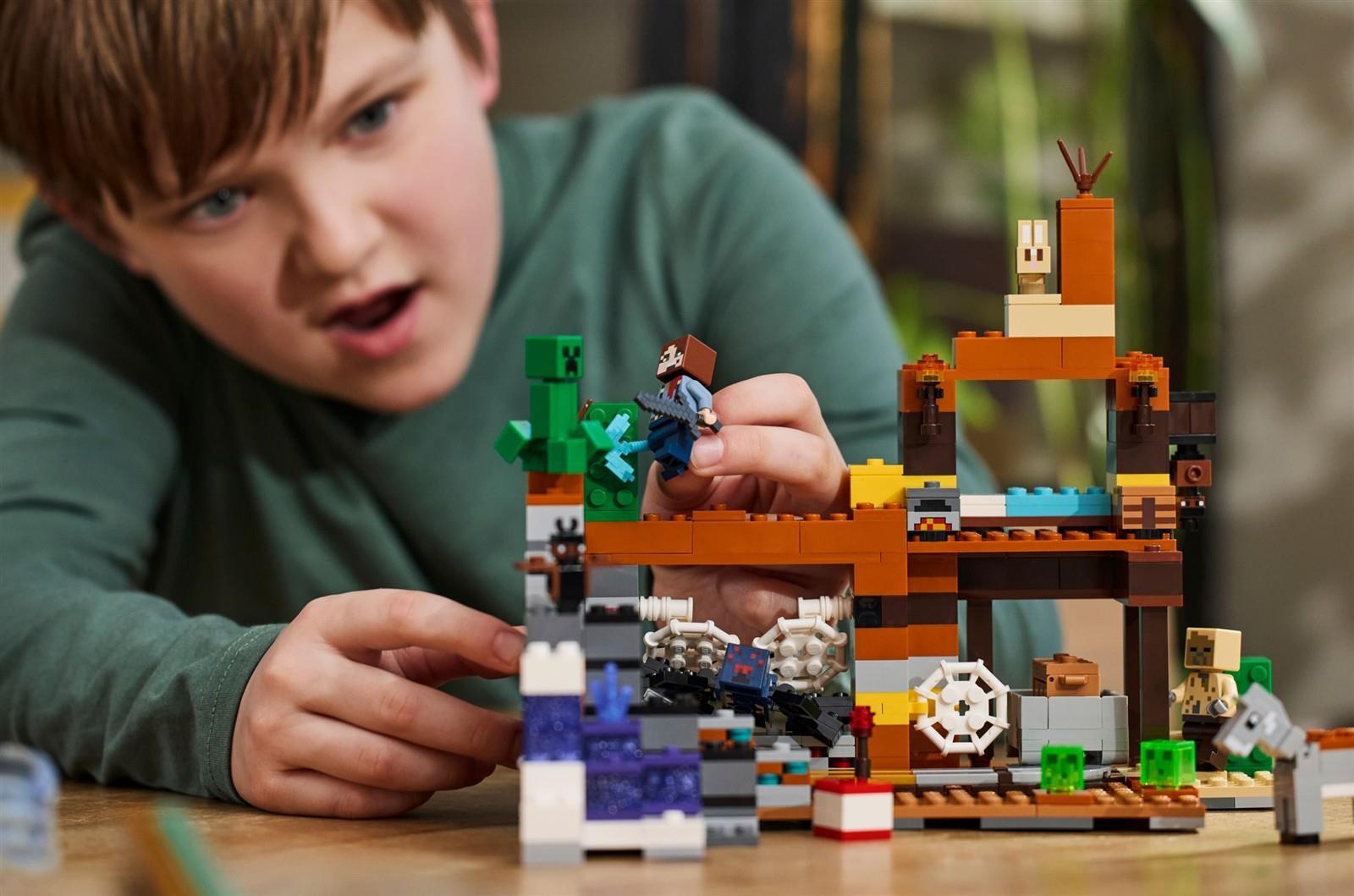 LEGO® Minecraft™ 21263 Die Mine in den Badlands