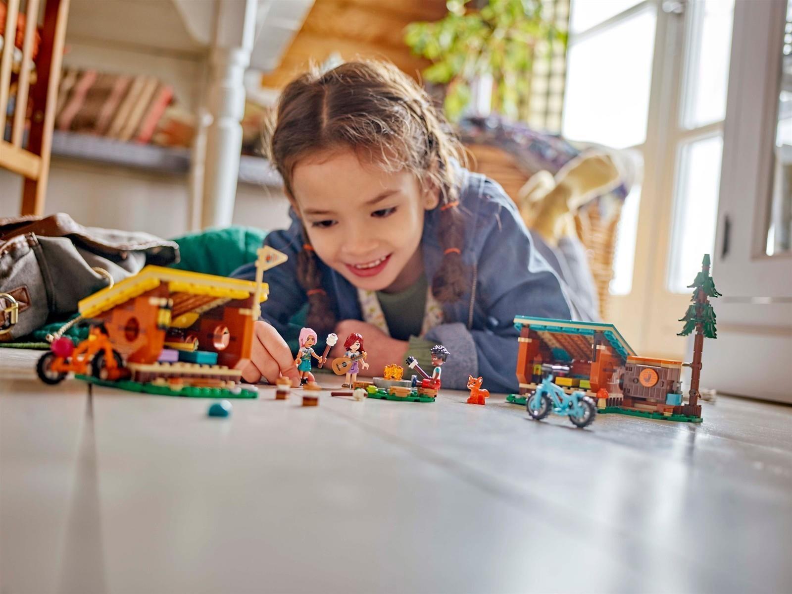 LEGO® Friends 42624 Gemütliche Hütten im Abenteuercamp