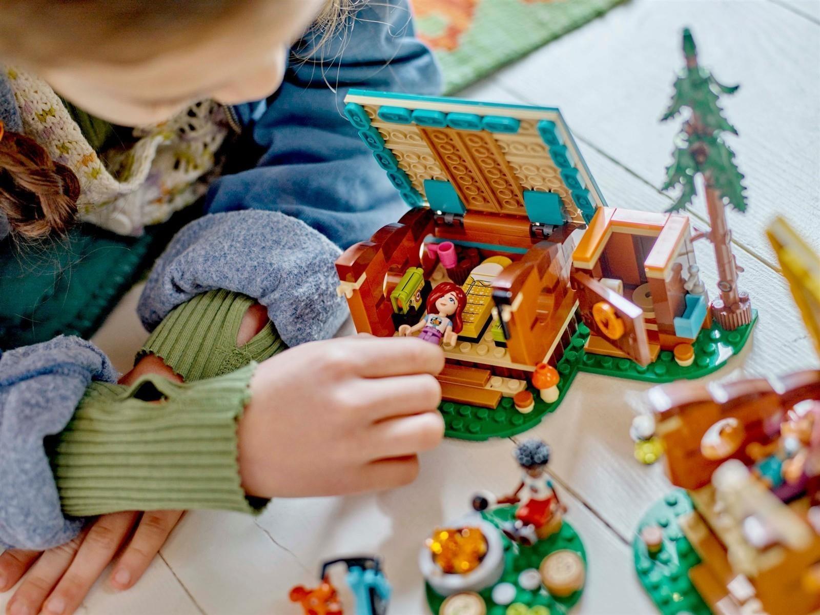 LEGO® Friends 42624 Gemütliche Hütten im Abenteuercamp