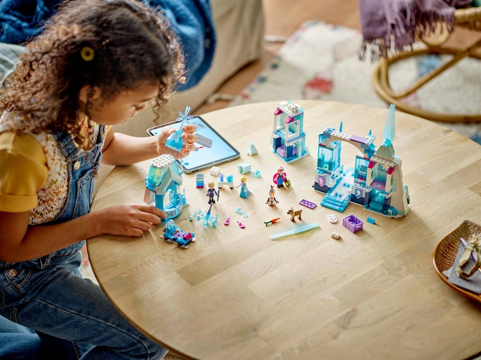 LEGO® Disney™ 43244 Elsas Winterpalast