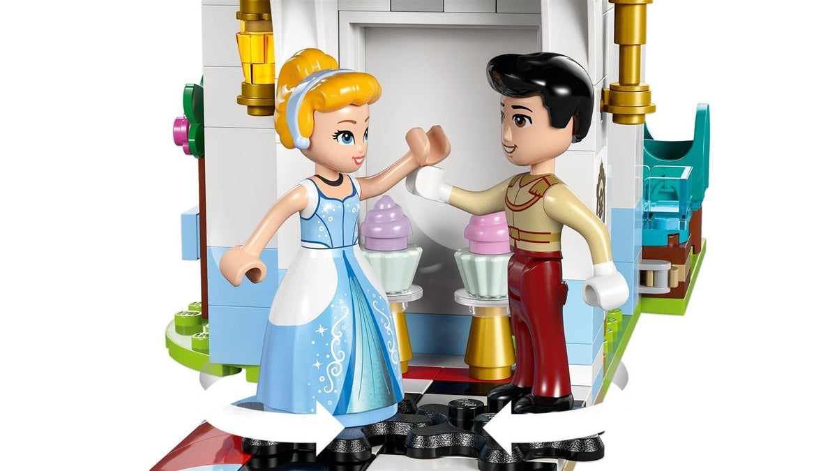 LEGO® Disney™ 43275 Cinderellas Schloss und Pferdekutsche
