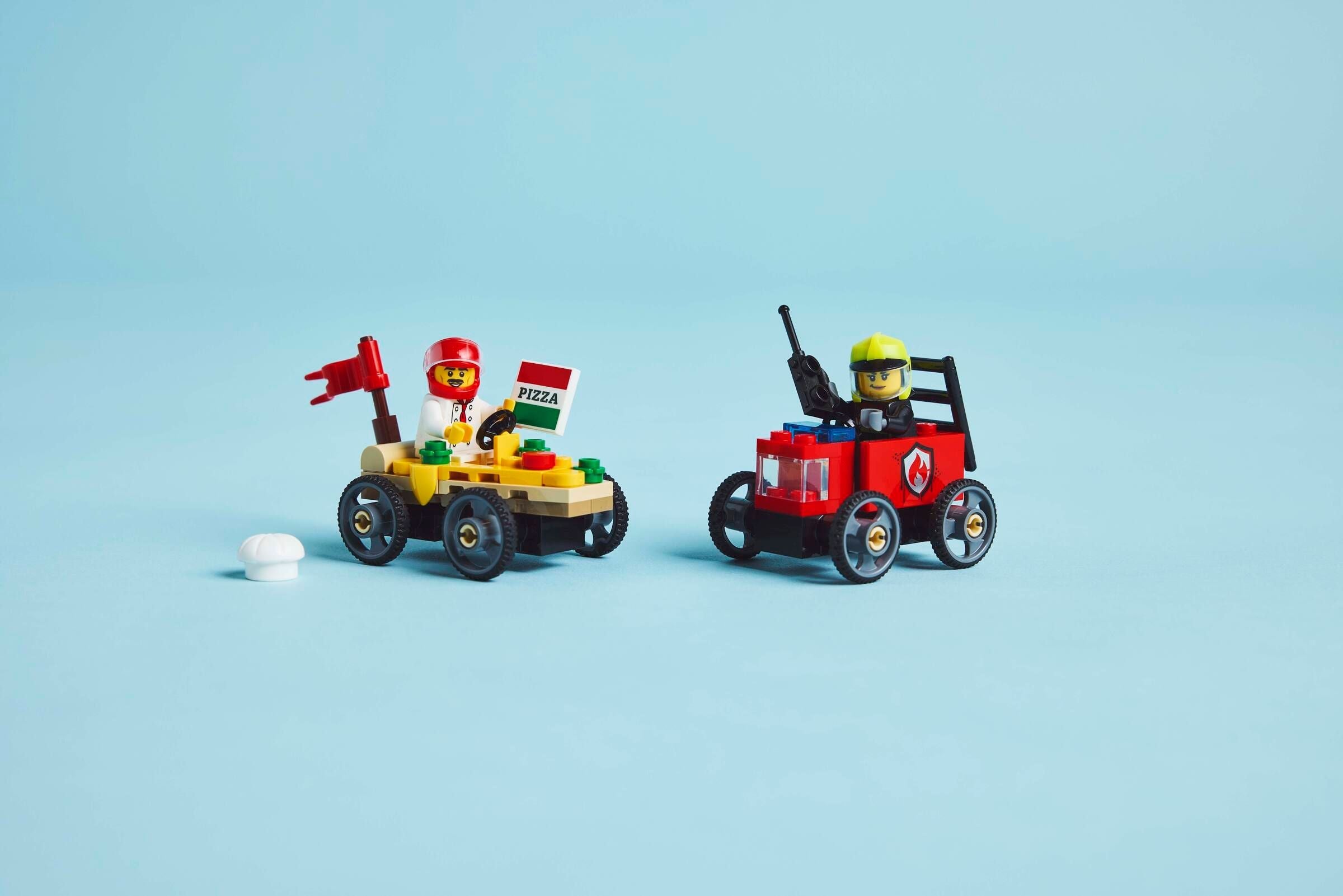 LEGO® City 60458 Pizzalieferwagen vs. Löschauto