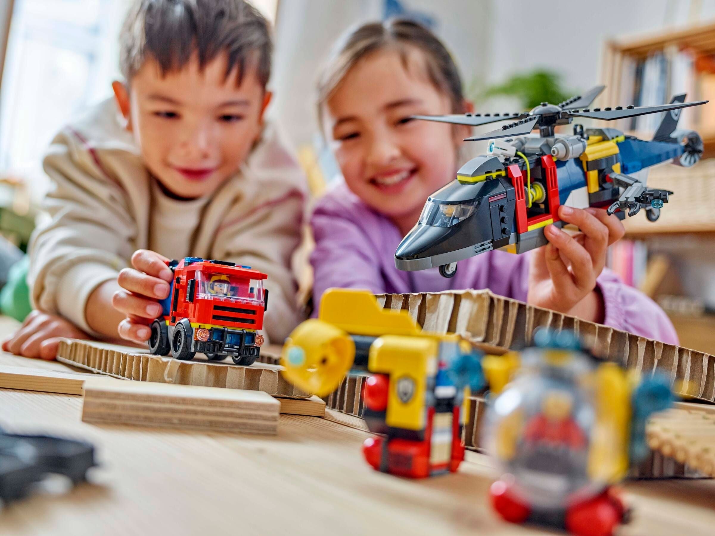 LEGO® City 60462 Kombinationsset mit Hubschrauber, Löschauto und U-Boot